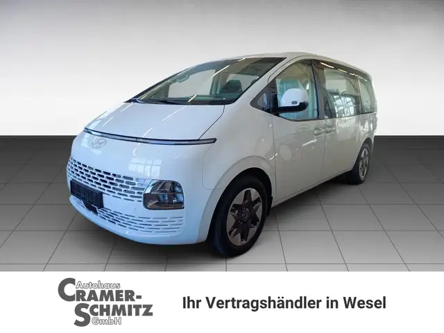 Hyundai STARIA HEV 2WD 6-AT Trend 18" Park- Easy-Paket