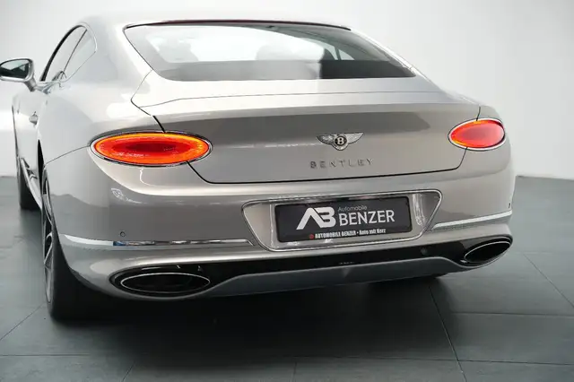 Bentley Continental GT view 11