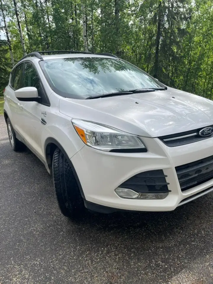 Ford Escape снимка Ford Escape