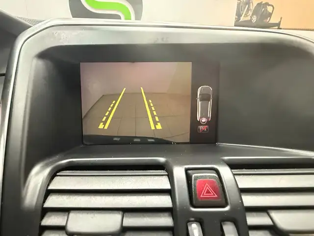 Volvo XC60 view 18