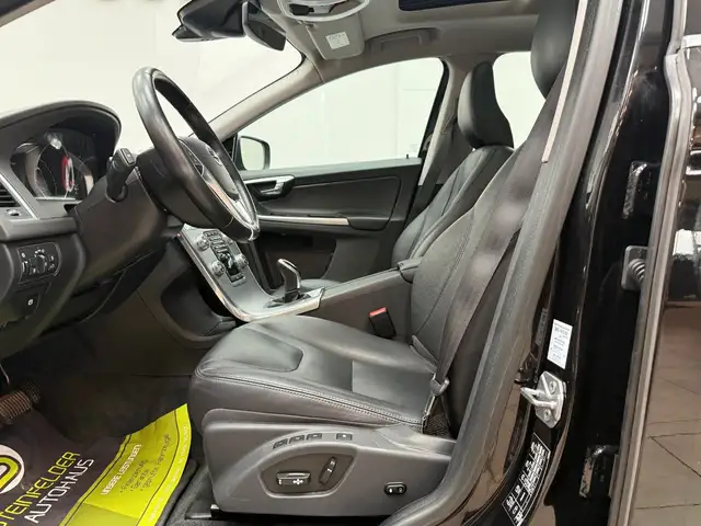 Volvo XC60 view 11