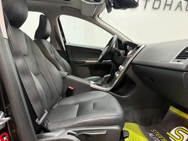 Volvo XC60 view 12