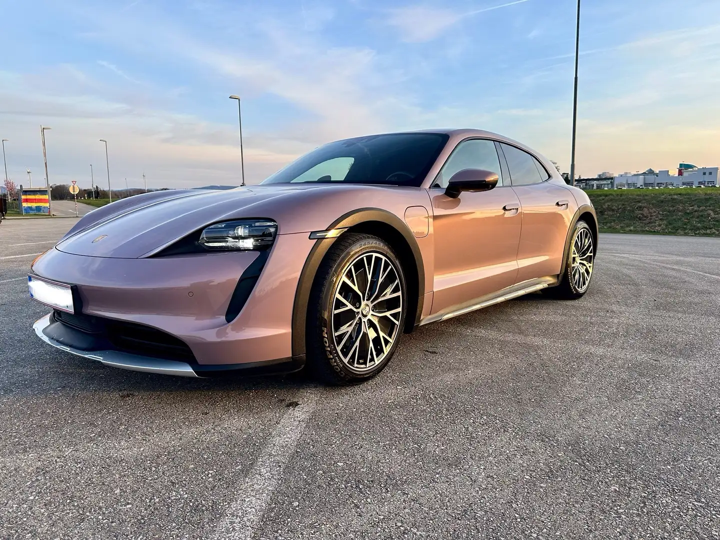 Porsche Taycan Taycan 4 Cross Turismo - BOSE - LED - Chrono -uvm Beige - 1