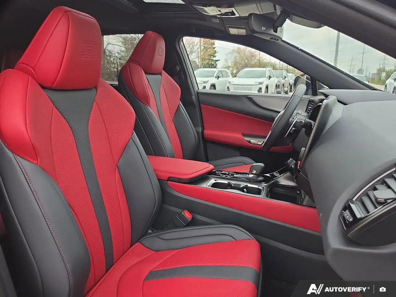 Lexus NX снимка Lexus NX