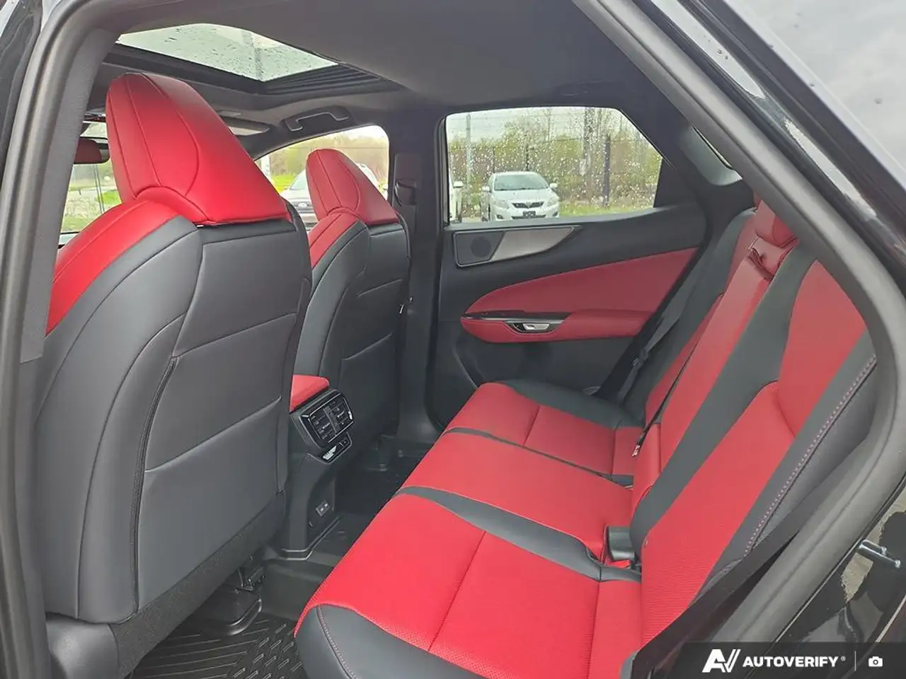 Lexus NX снимка Lexus NX
