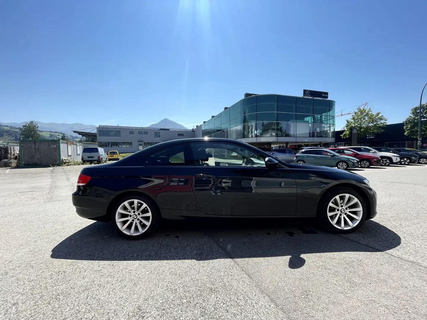 BMW 320 320i Coupé Schwarz - 2