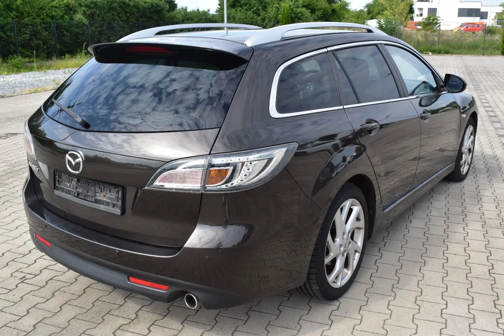 Mazda 6 Kombi 2.2 CRDT Sports-Line Xenon~BOSE~Einparkh Brun - 2