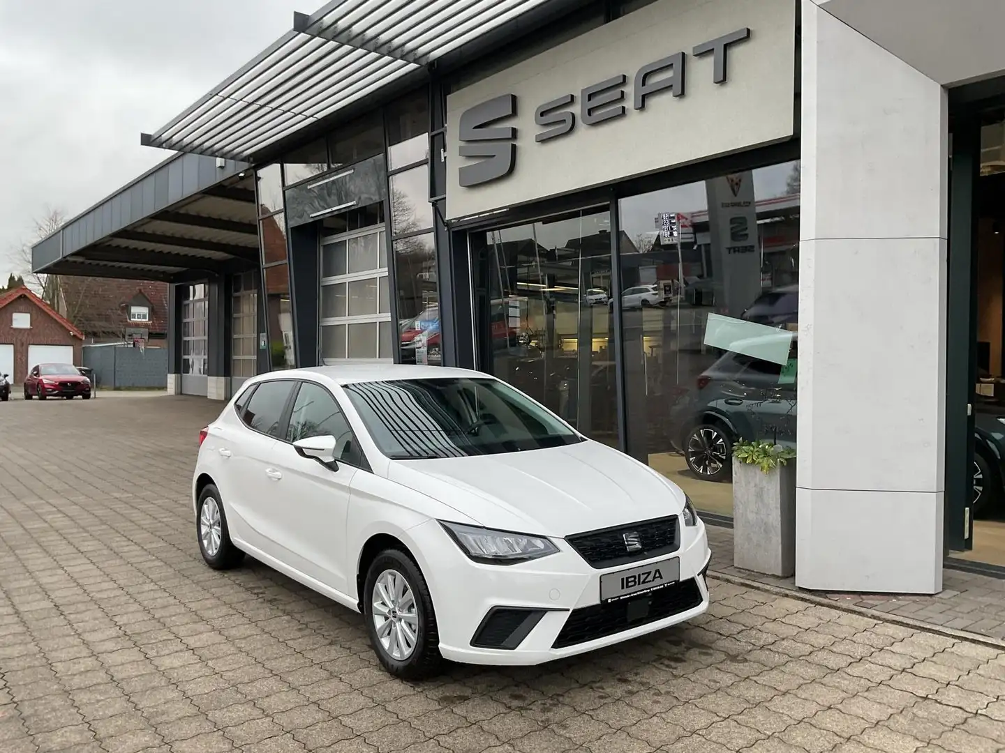 SEAT Ibiza 1.0 TSI Road Edition - Navi - LED - EPH Weiß - 1