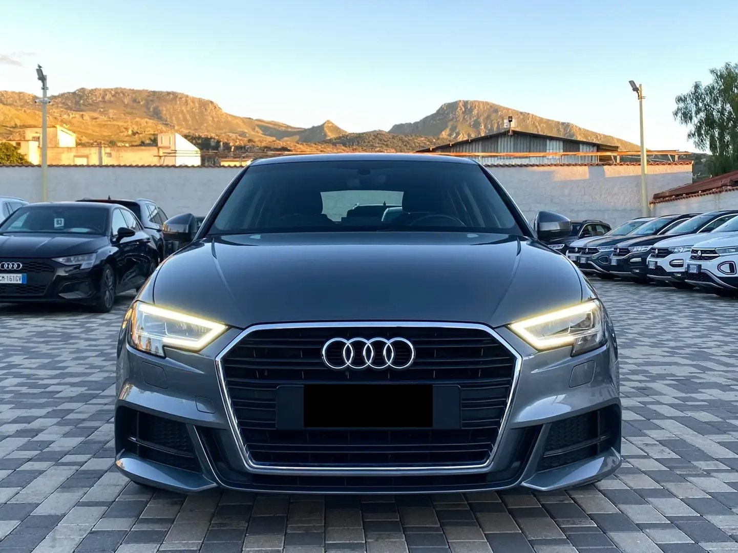 Audi A3 Sportback Admired 2.0 TDI 150CV 35 Gri - 2