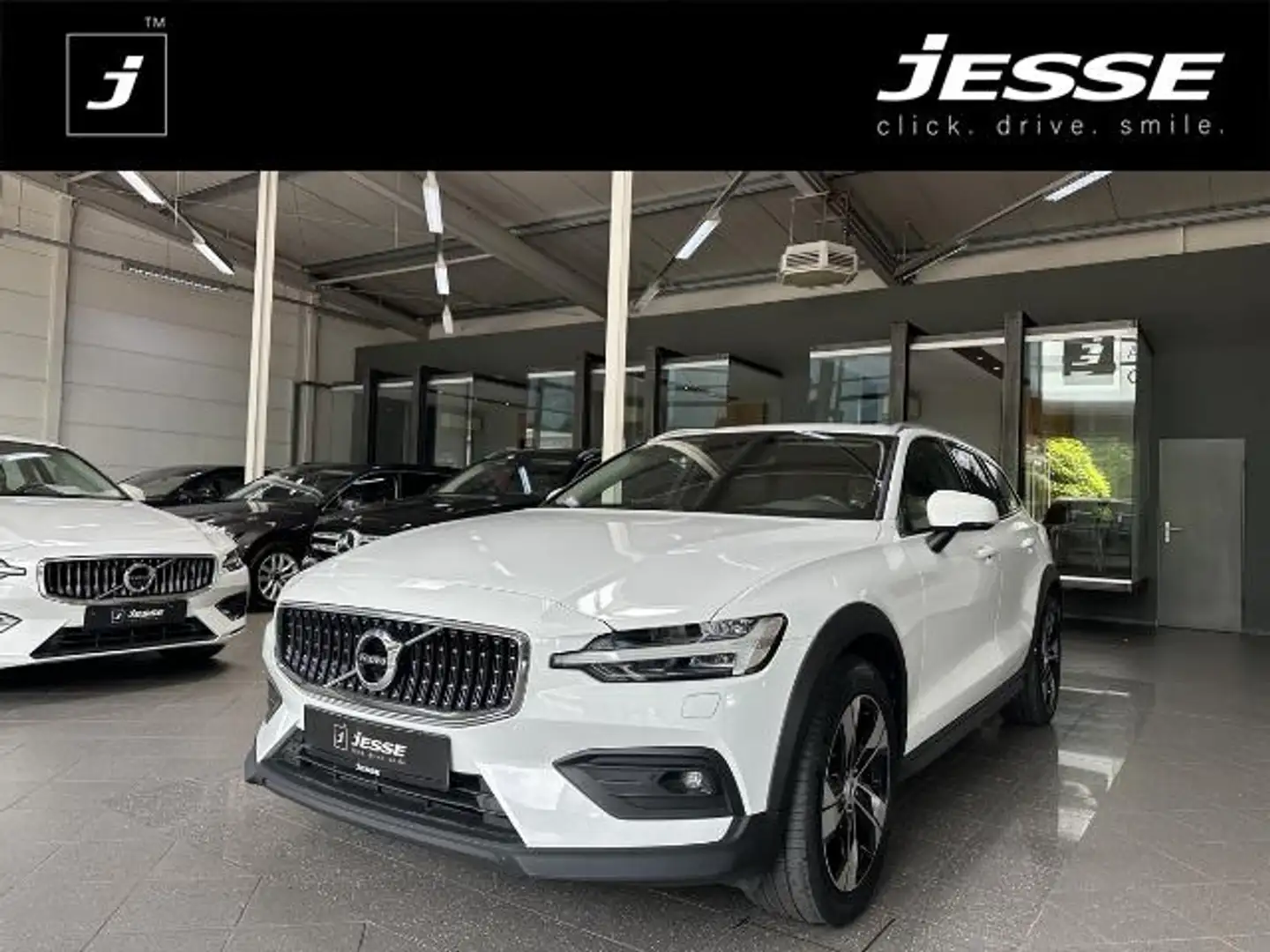 Volvo V60 Cross Country B4 AWD Pro LED R.Cam AHK Weiß - 1