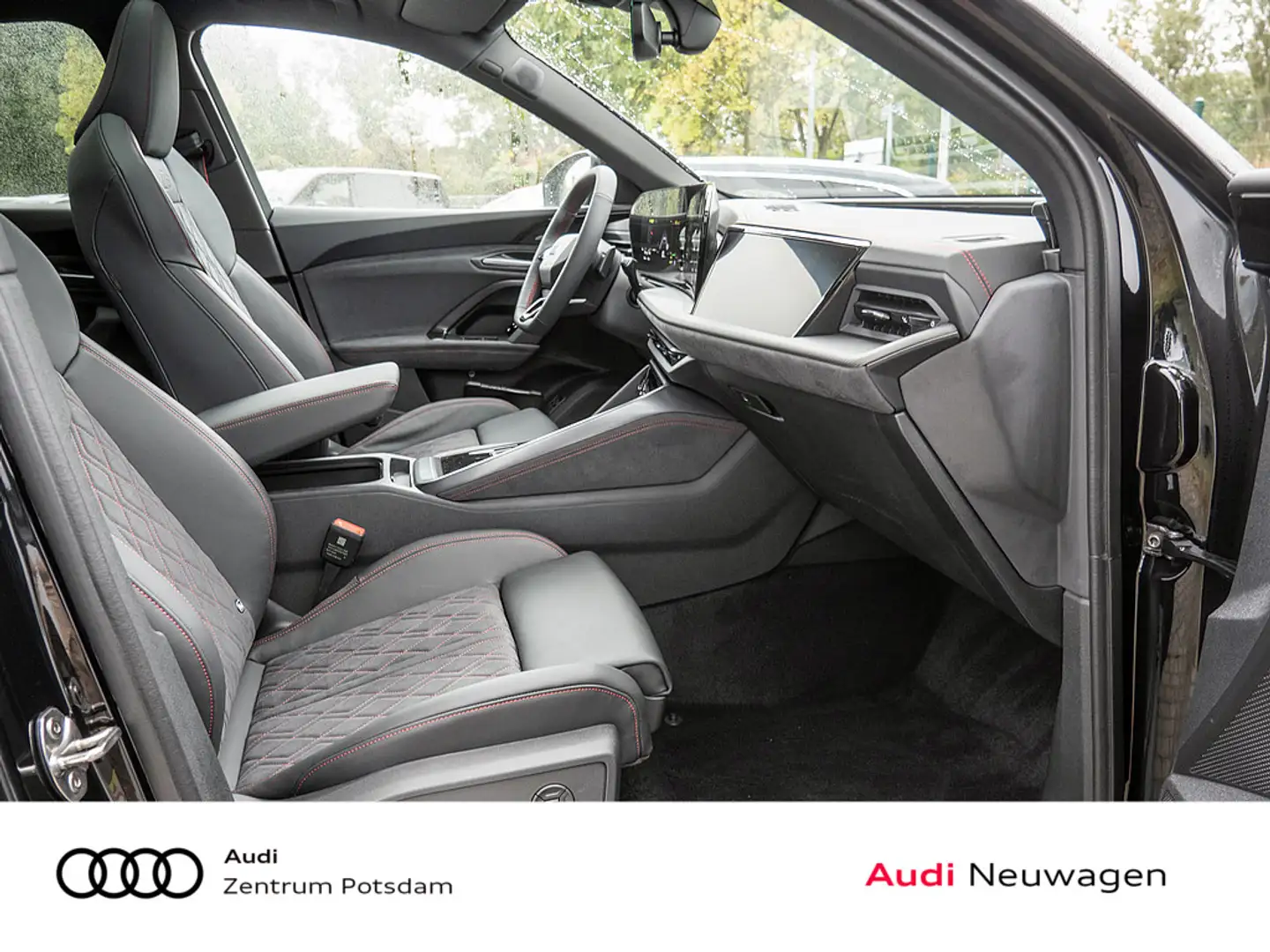 Audi Q5 Sportback edition one mit Akzenten mythosschwarz e-hybrid quattro Zwart - 2