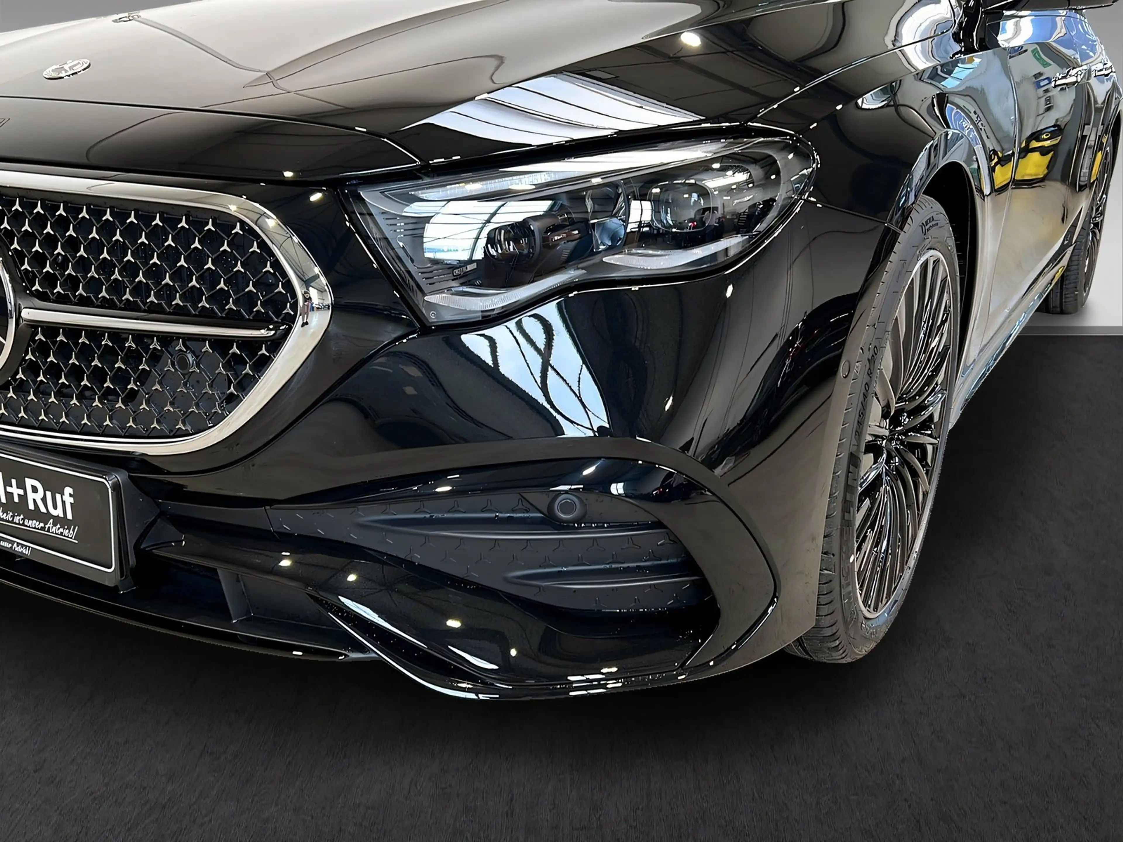 Mercedes-Benz E 450 d 4M+AMG+LEDER+PREMIUM+AHK+STANDHEIZUNG — photo 15