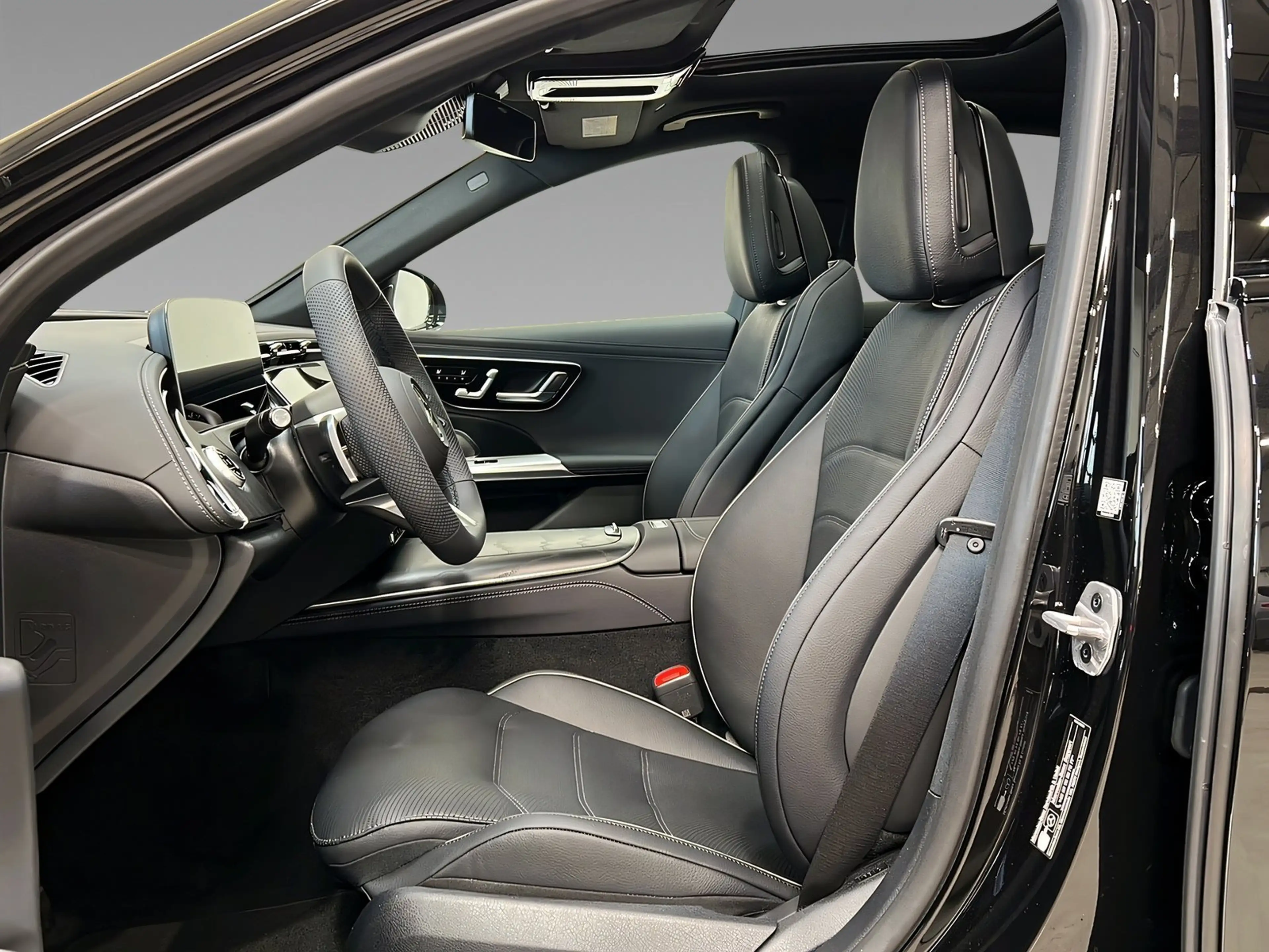 Mercedes-Benz E 450 d 4M+AMG+LEDER+PREMIUM+AHK+STANDHEIZUNG — photo 8