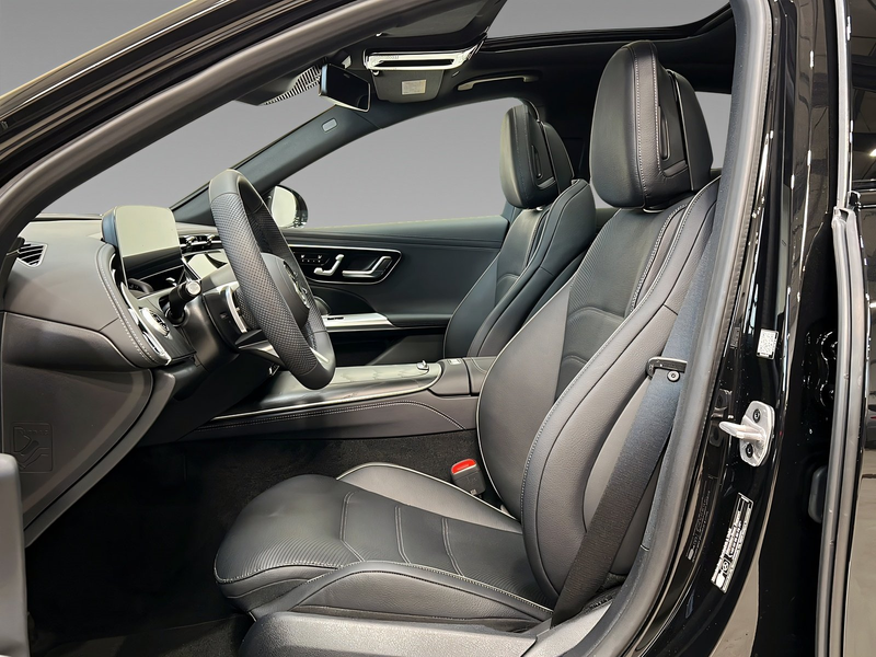 Mercedes-Benz E 450 d 4M+AMG+LEDER+PREMIUM+AHK+STANDHEIZUNG — photo 8