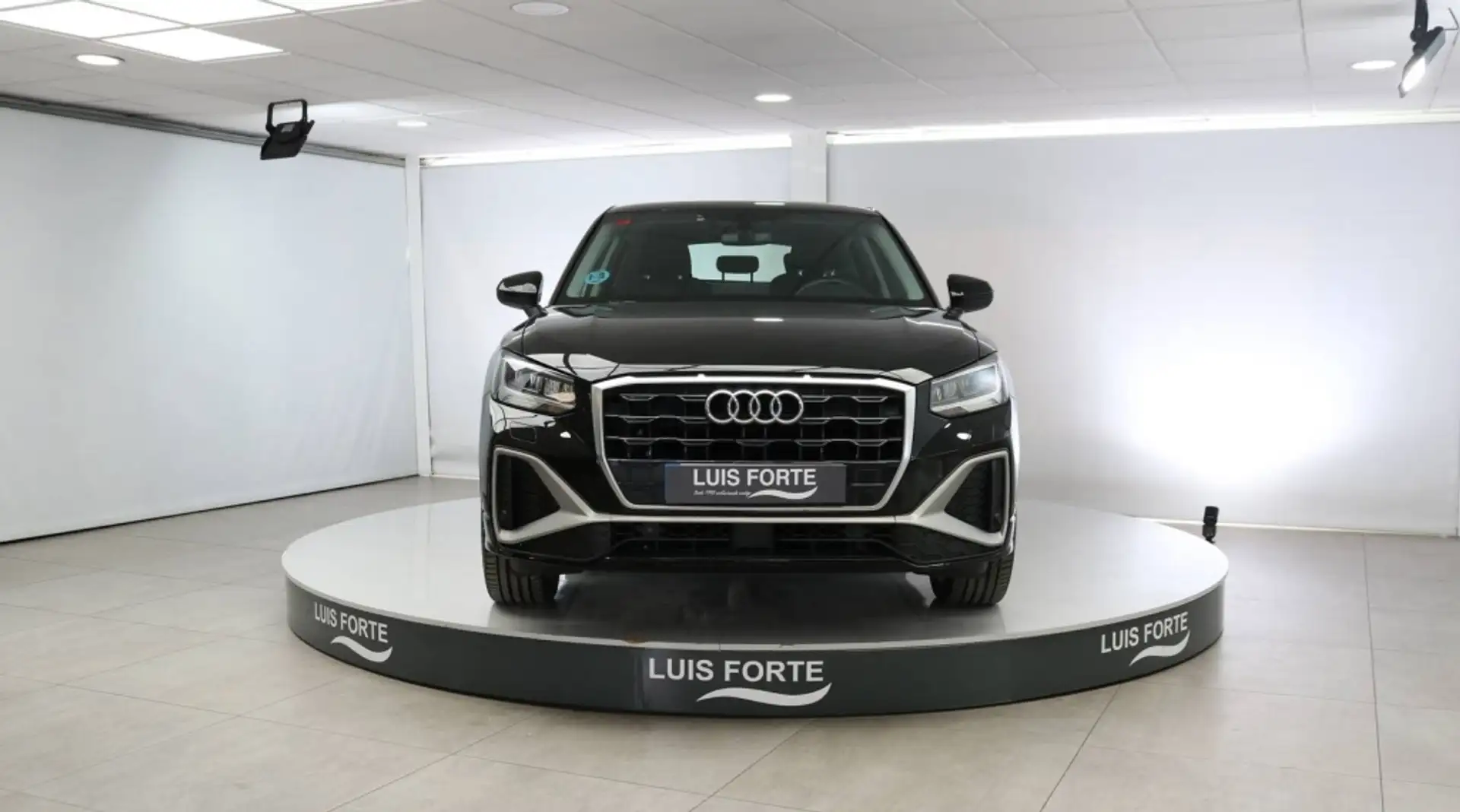 Audi Q2 35 TFSI S line S tronic 110kW Negro - 2