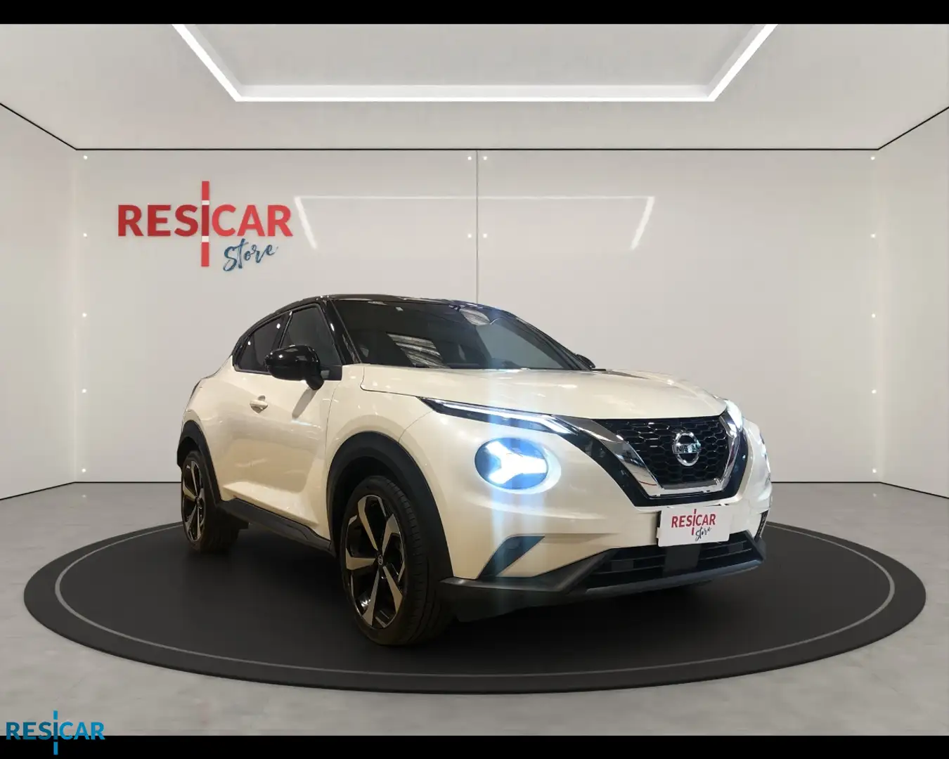 Nissan Juke 1.0 DIG-T N-Connecta Bianco - 1