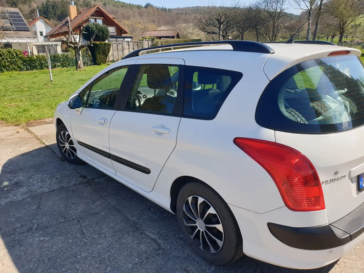 Peugeot 308 308 SW Diesel SW e-HDi FAP 110 Stop White - 2