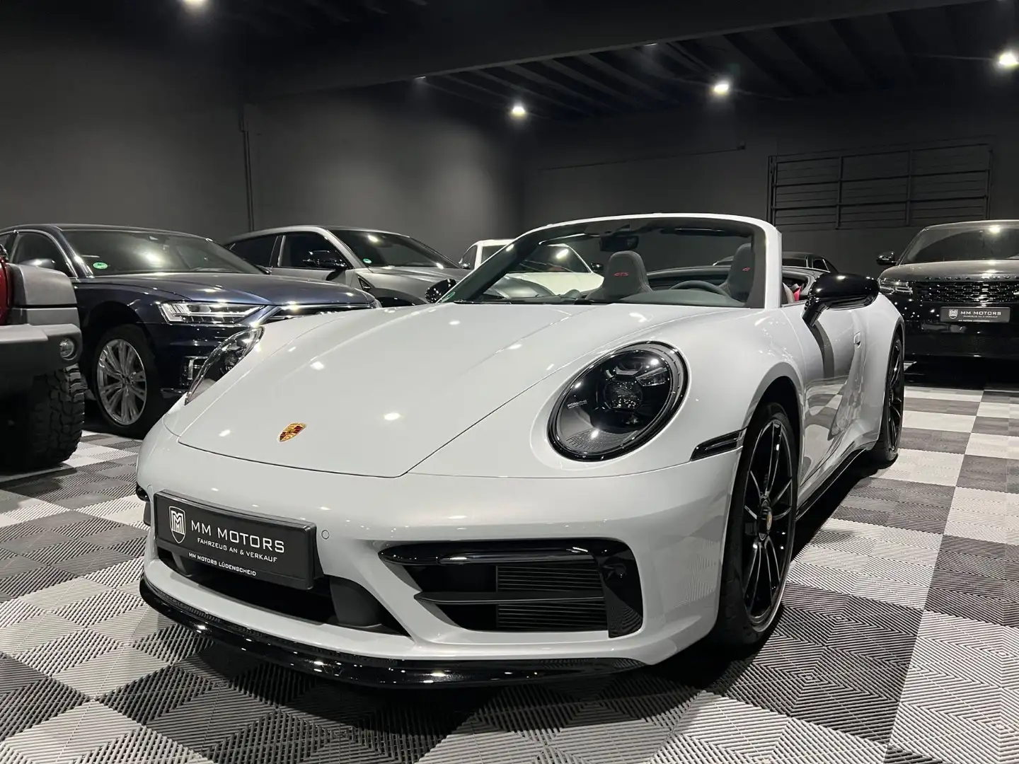 Porsche 992 911 Carrera 4 GTS Cabriolet *LIFT*BOSE*PDLS+ Blanc - 1