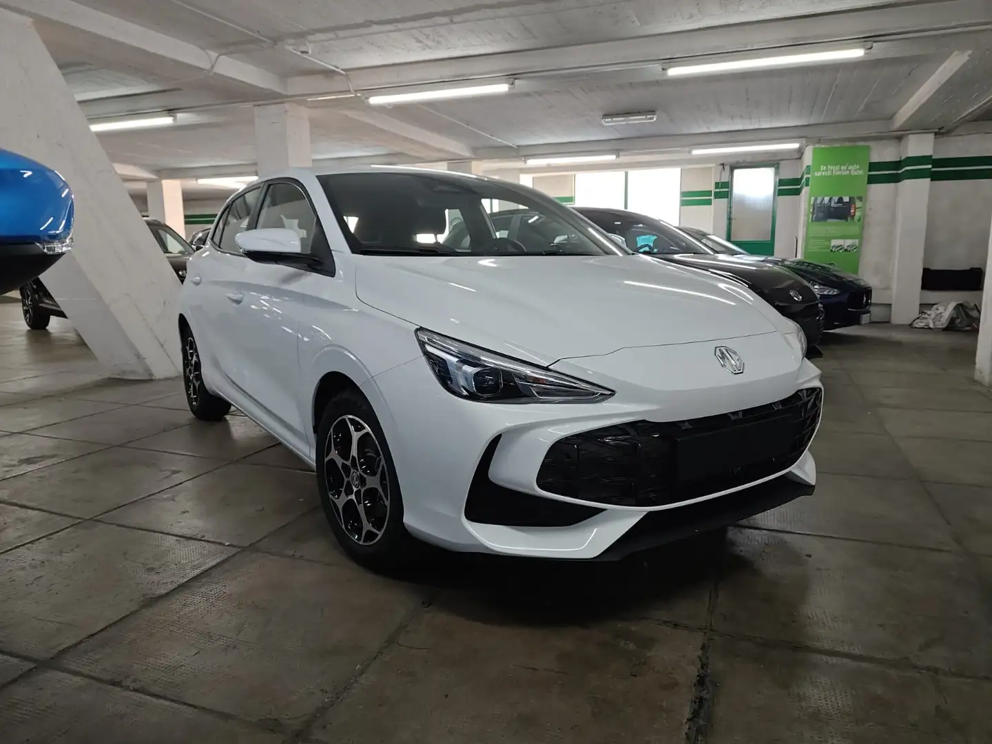 MG MG3 3 Hybrid+ LUX Blanc - 2