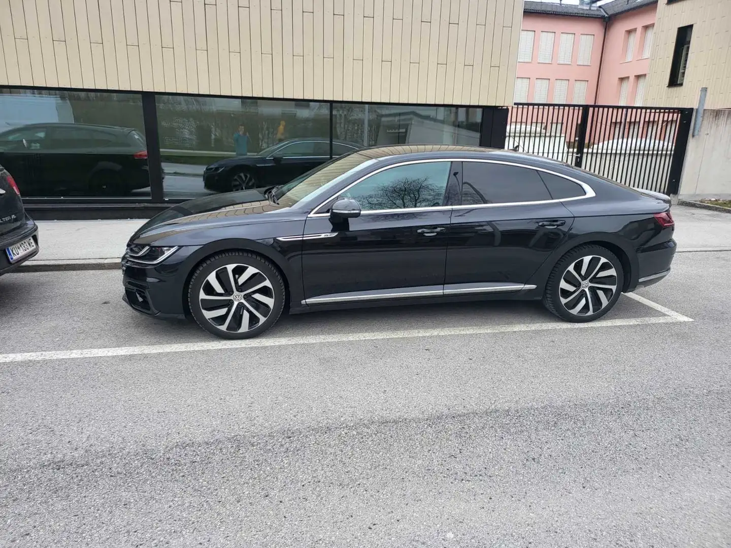 Volkswagen Arteon Arteon 2,0 TDI SCR 4Motion R-Line DSG R-Line Schwarz - 2