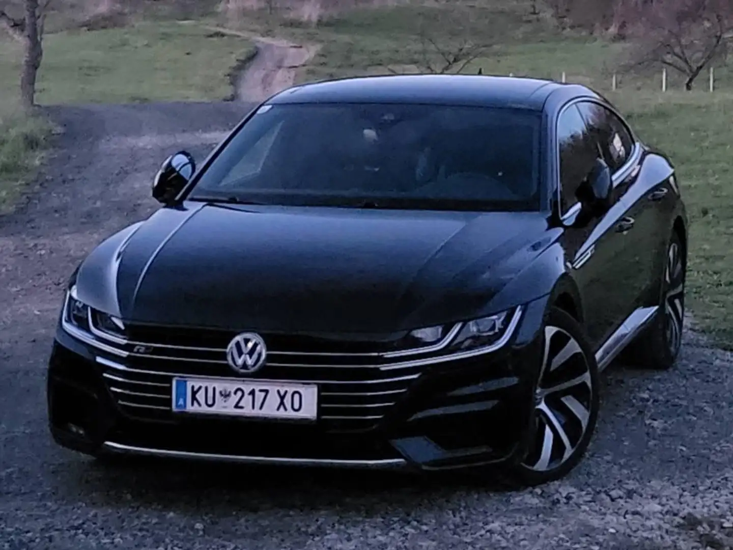 Volkswagen Arteon Arteon 2,0 TDI SCR 4Motion R-Line DSG R-Line Schwarz - 1