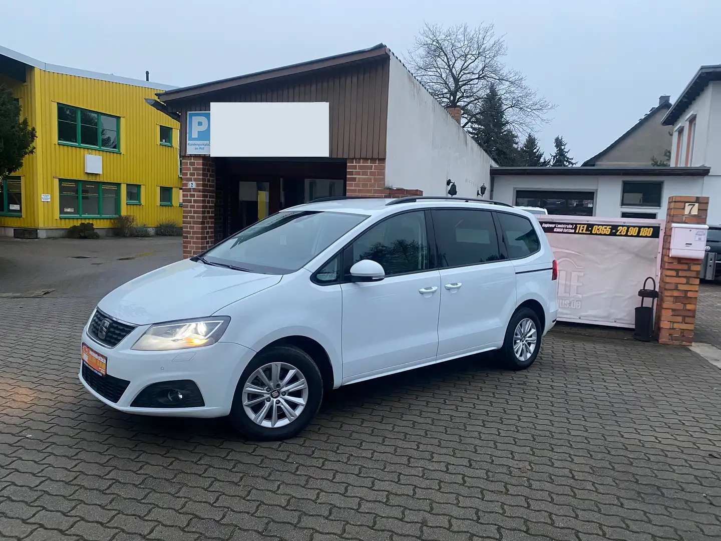 SEAT Alhambra Style - Sitzh. -Tempomat - Kamera - Navi - 7 Sitze Weiß - 2