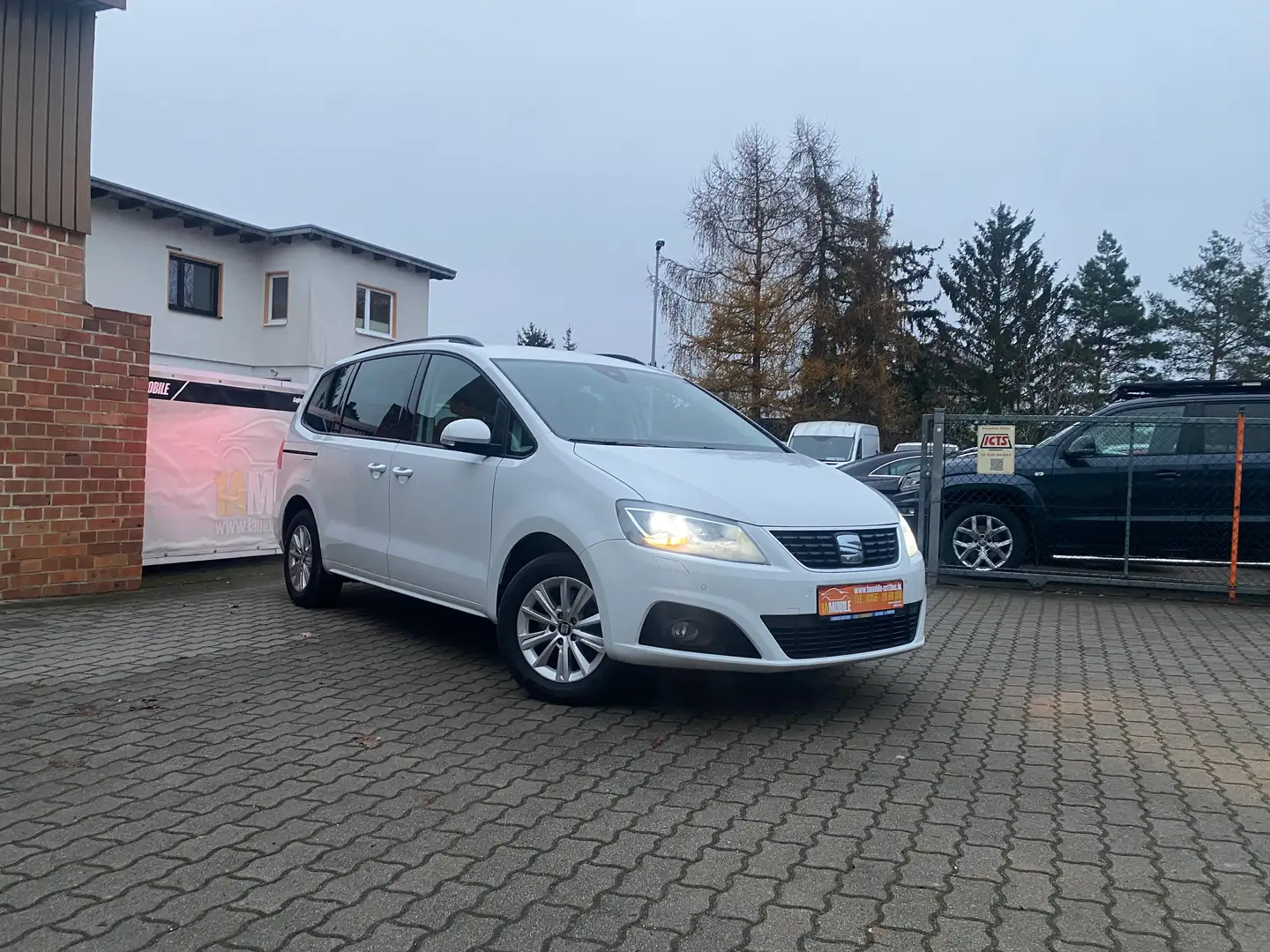 SEAT Alhambra Style 7 Sitze  Sitzh. Kamera Weiß - 1