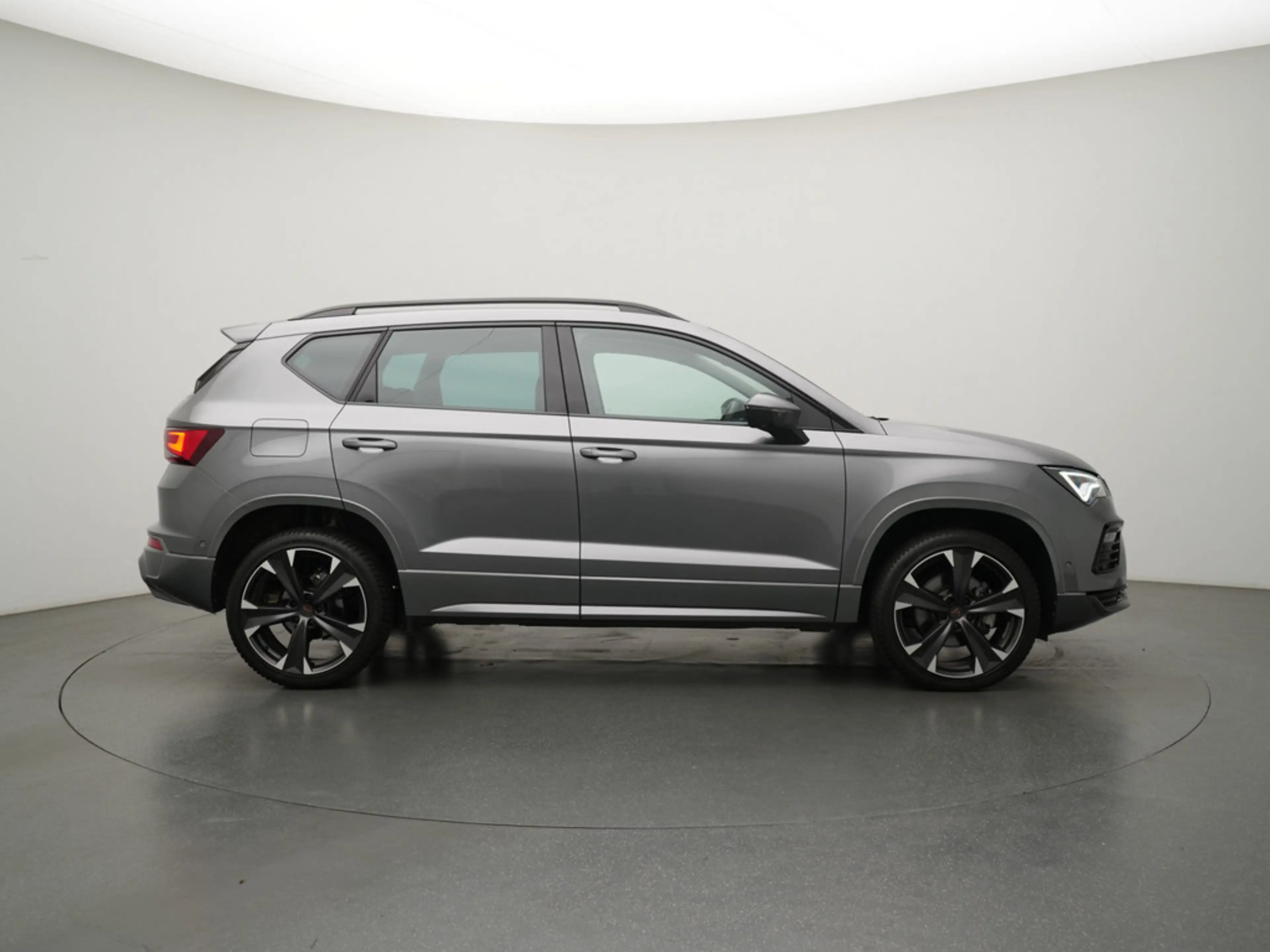 CUPRA Ateca CARPLAY PDC LEDER ACC NAVI KAM 360° VIRT — photo 3