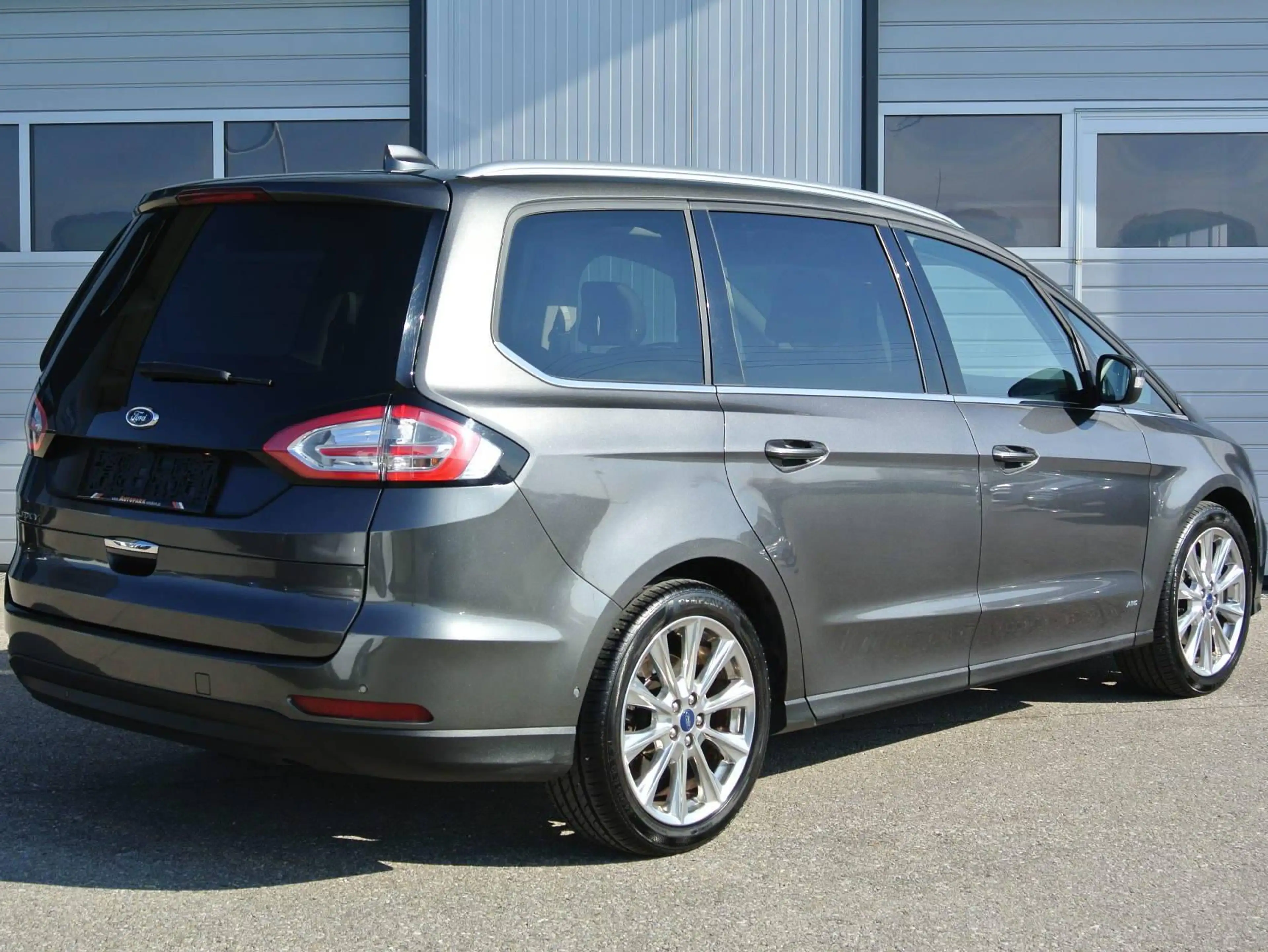 Ford Galaxy 2.0 EcoBlue Aut. AWD VIGNALE * 7-SITZE * LEDER * PANO * Standheizung * MASSAGE * KAMERA — photo 6