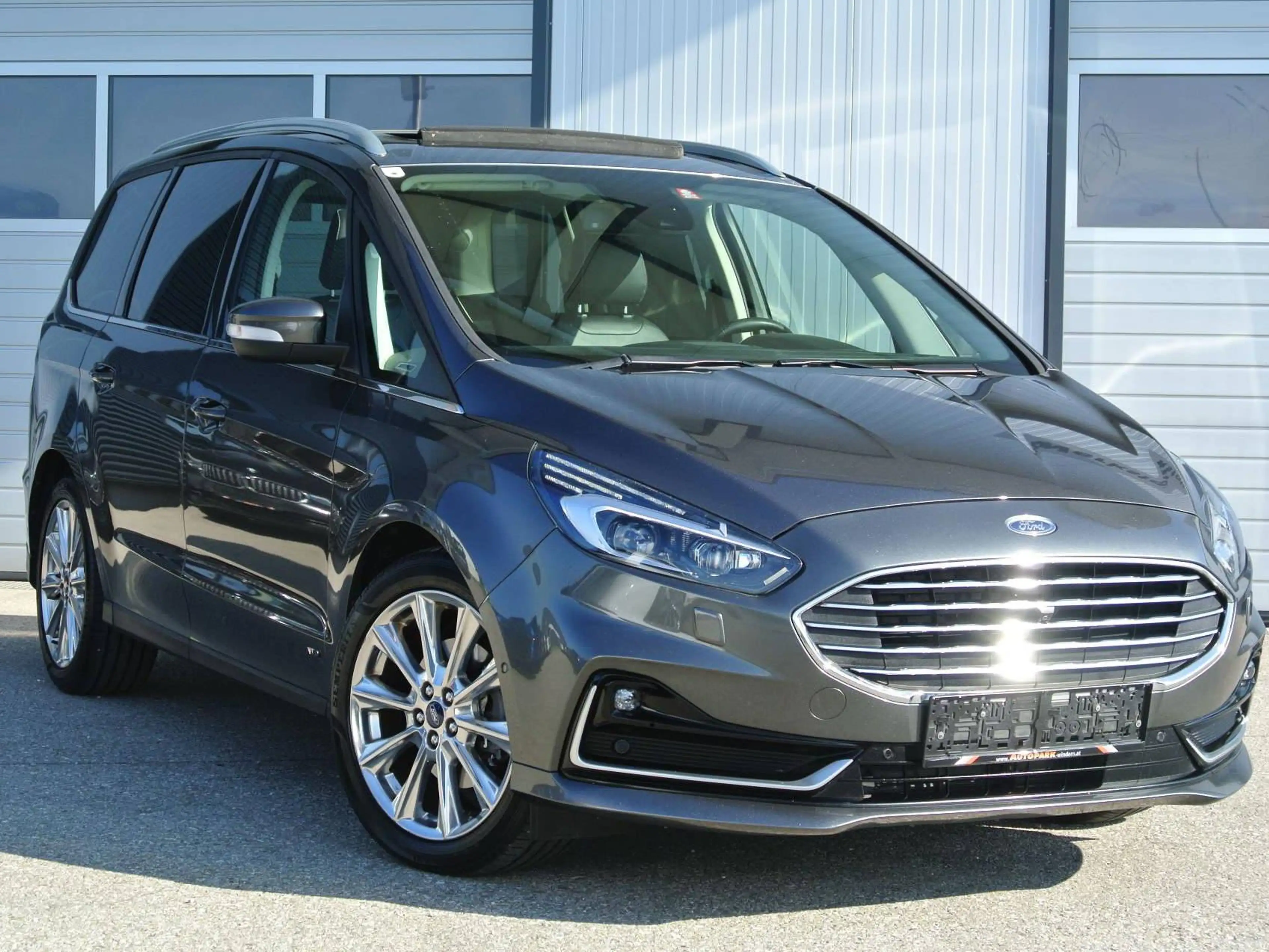 Ford Galaxy 2.0 EcoBlue Aut. AWD VIGNALE * 7-SITZE * LEDER * PANO * Standheizung * MASSAGE * KAMERA — photo 7