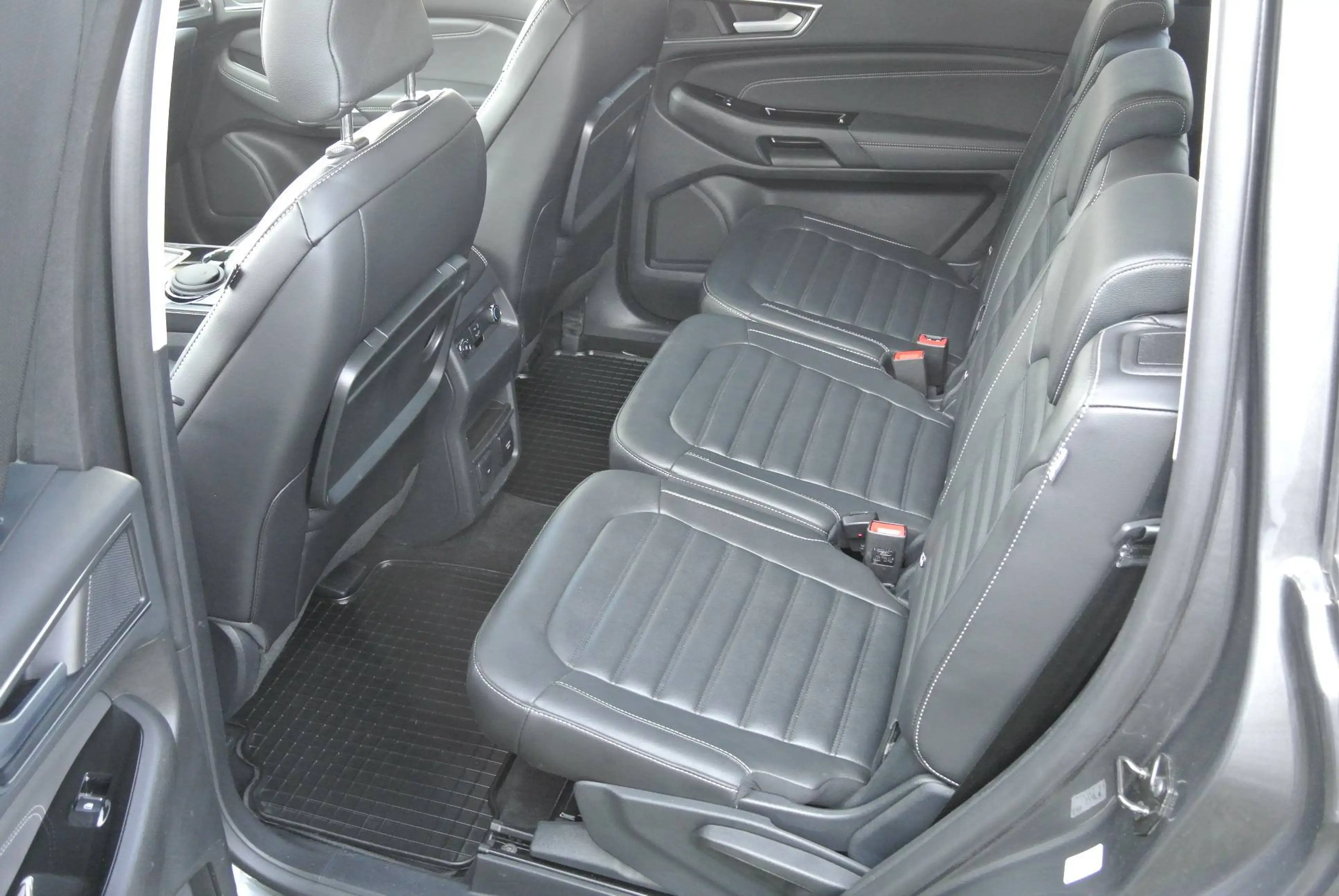 Ford Galaxy 2.0 EcoBlue Aut. AWD VIGNALE * 7-SITZE * LEDER * PANO * Standheizung * MASSAGE * KAMERA — photo 10
