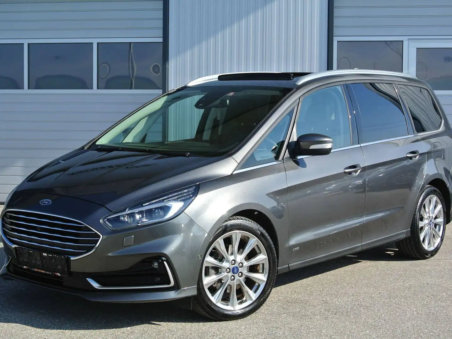 Ford Galaxy 2.0 EcoBlue Aut. AWD VIGNALE * 7-SITZE * LEDER * PANO * Standheizung * MASSAGE * KAMERA Grau - 1