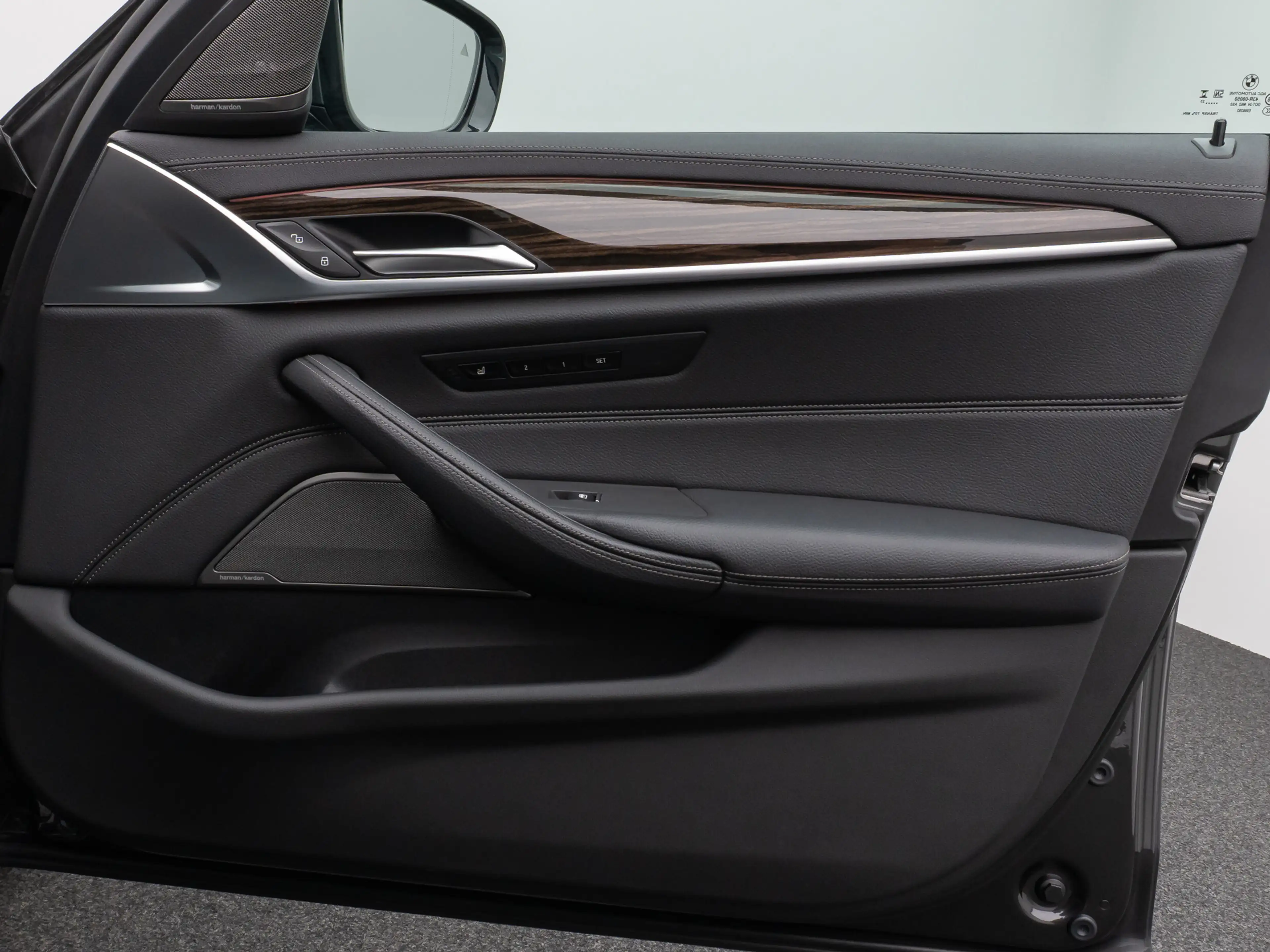 BMW 530 LuxuryLine Pano 360°HUD DAB H K Massage — photo 33