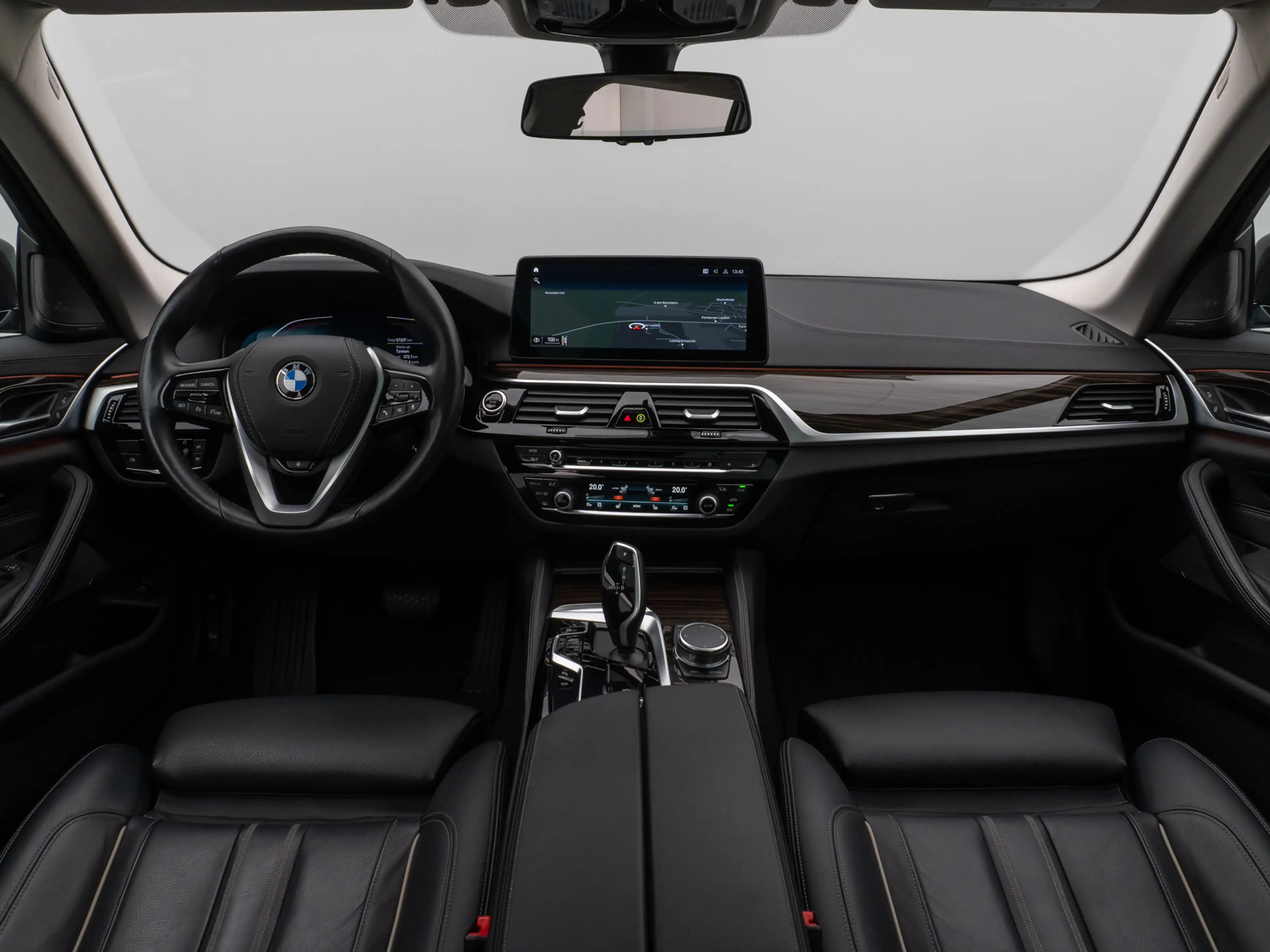 BMW 530 LuxuryLine Pano 360°HUD DAB H K Massage — photo 41