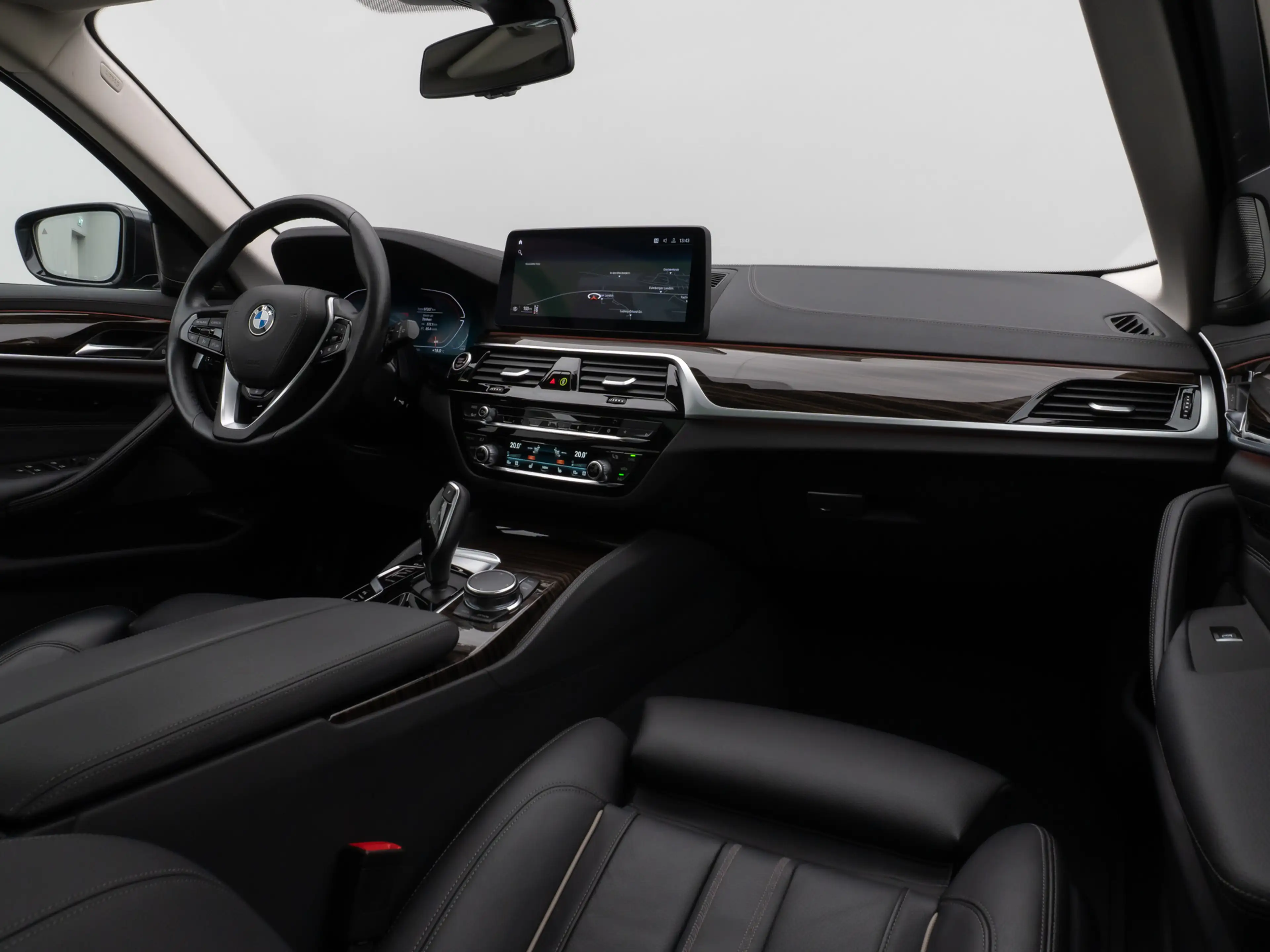 BMW 530 LuxuryLine Pano 360°HUD DAB H K Massage — photo 42