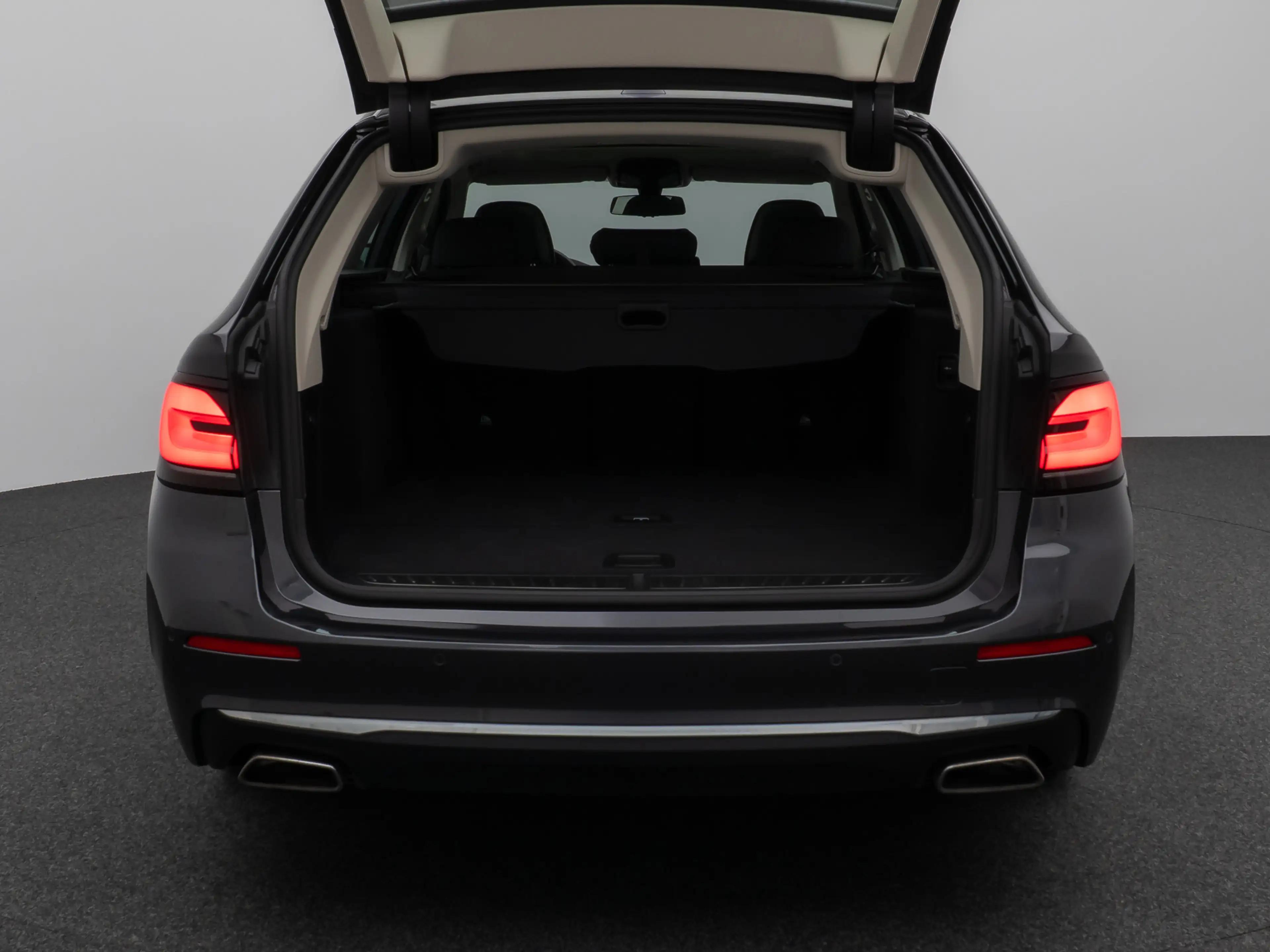 BMW 530 LuxuryLine Pano 360°HUD DAB H K Massage — photo 14