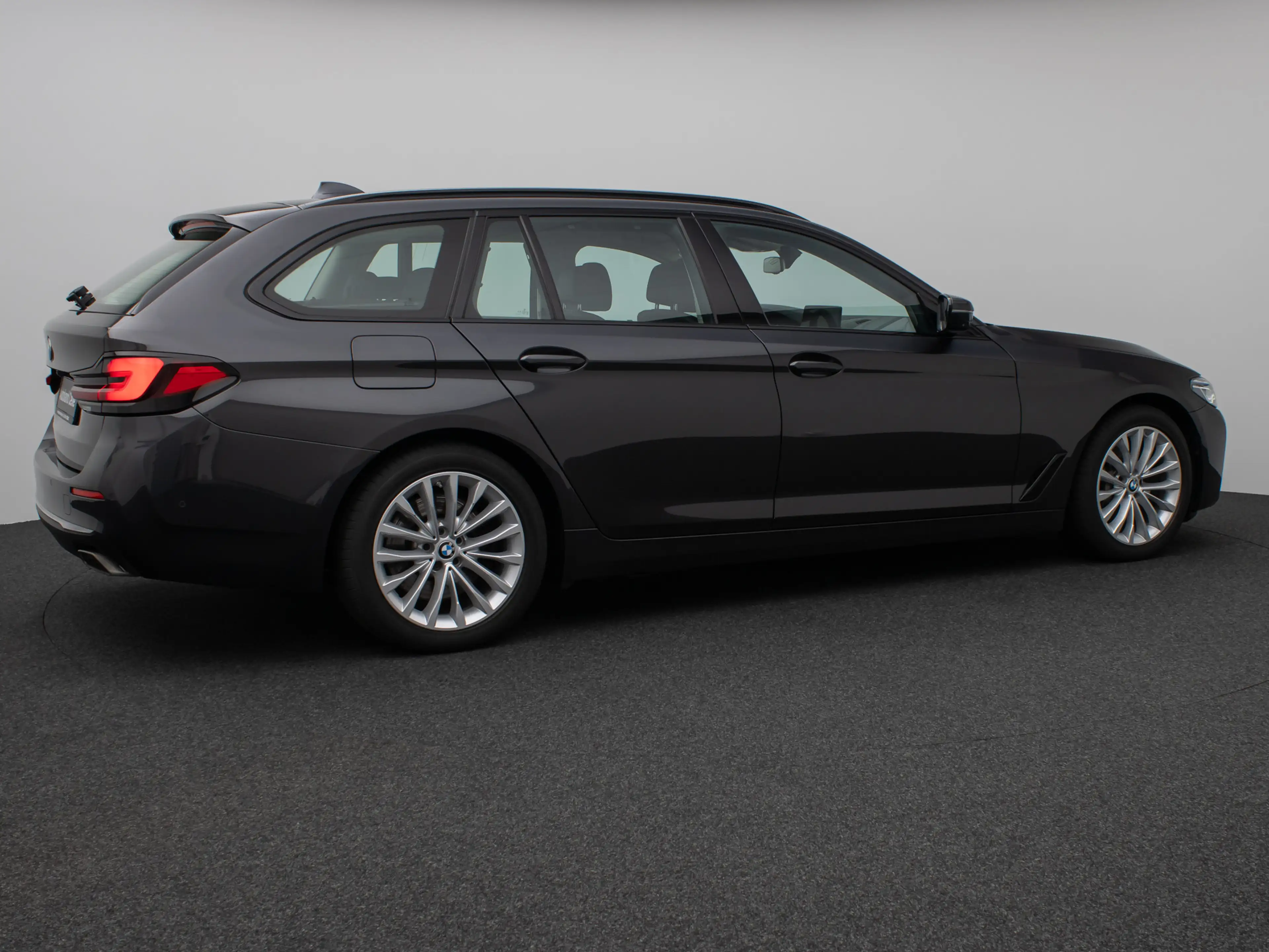 BMW 530 LuxuryLine Pano 360°HUD DAB H K Massage — photo 6