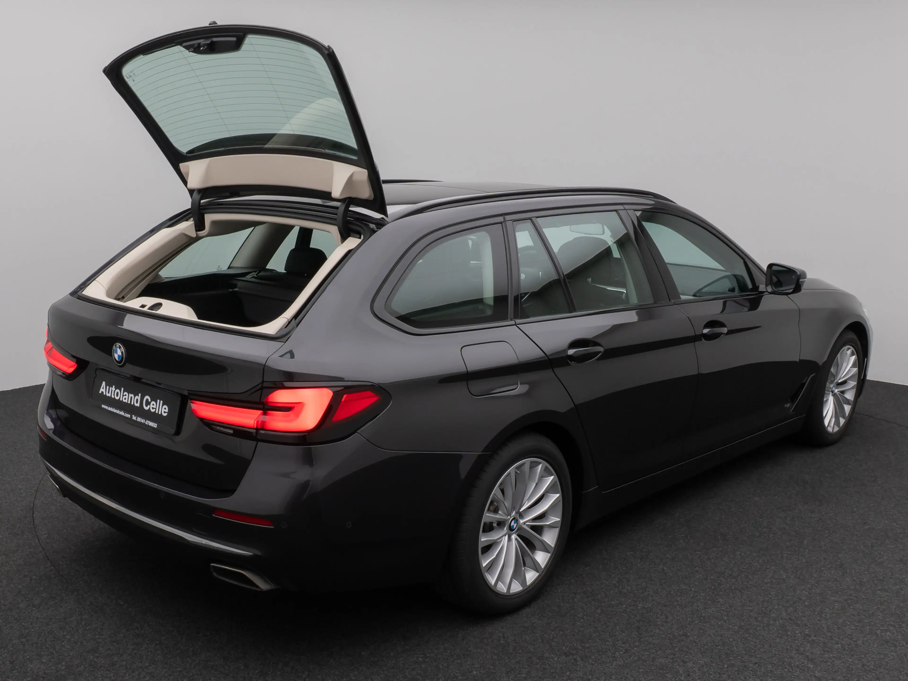 BMW 530 LuxuryLine Pano 360°HUD DAB H K Massage — photo 13