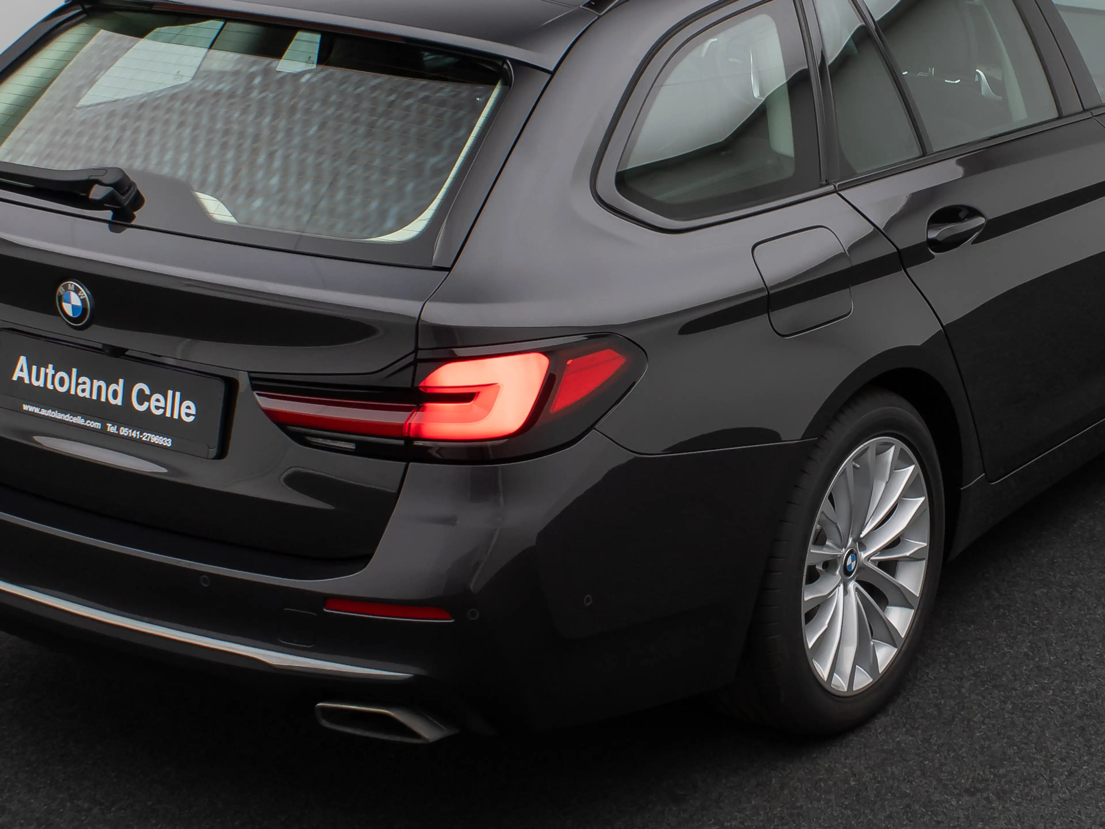 BMW 530 LuxuryLine Pano 360°HUD DAB H K Massage — photo 17