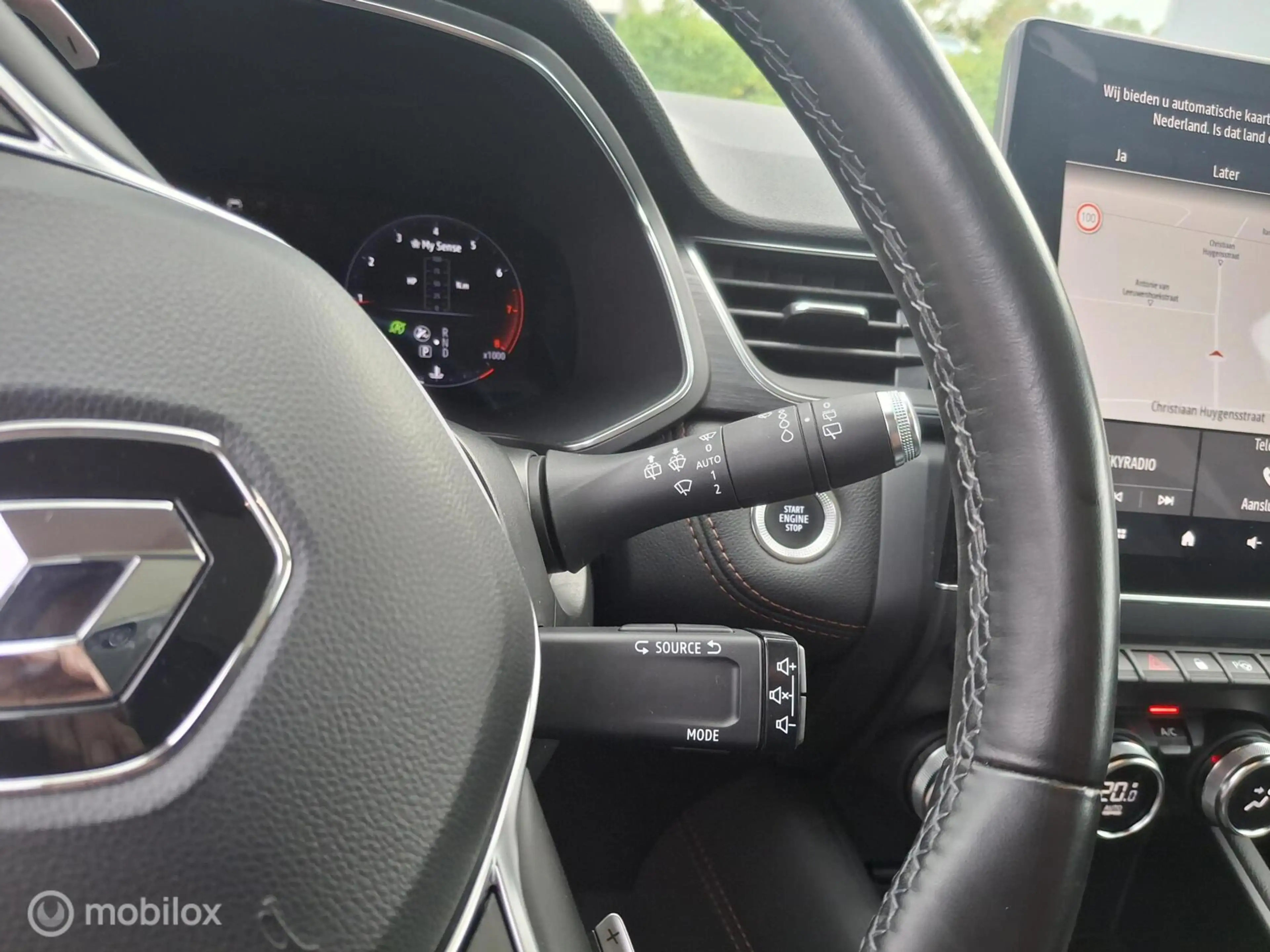 Renault Captur 1.3 TCe 155 Initiale Paris — photo 15