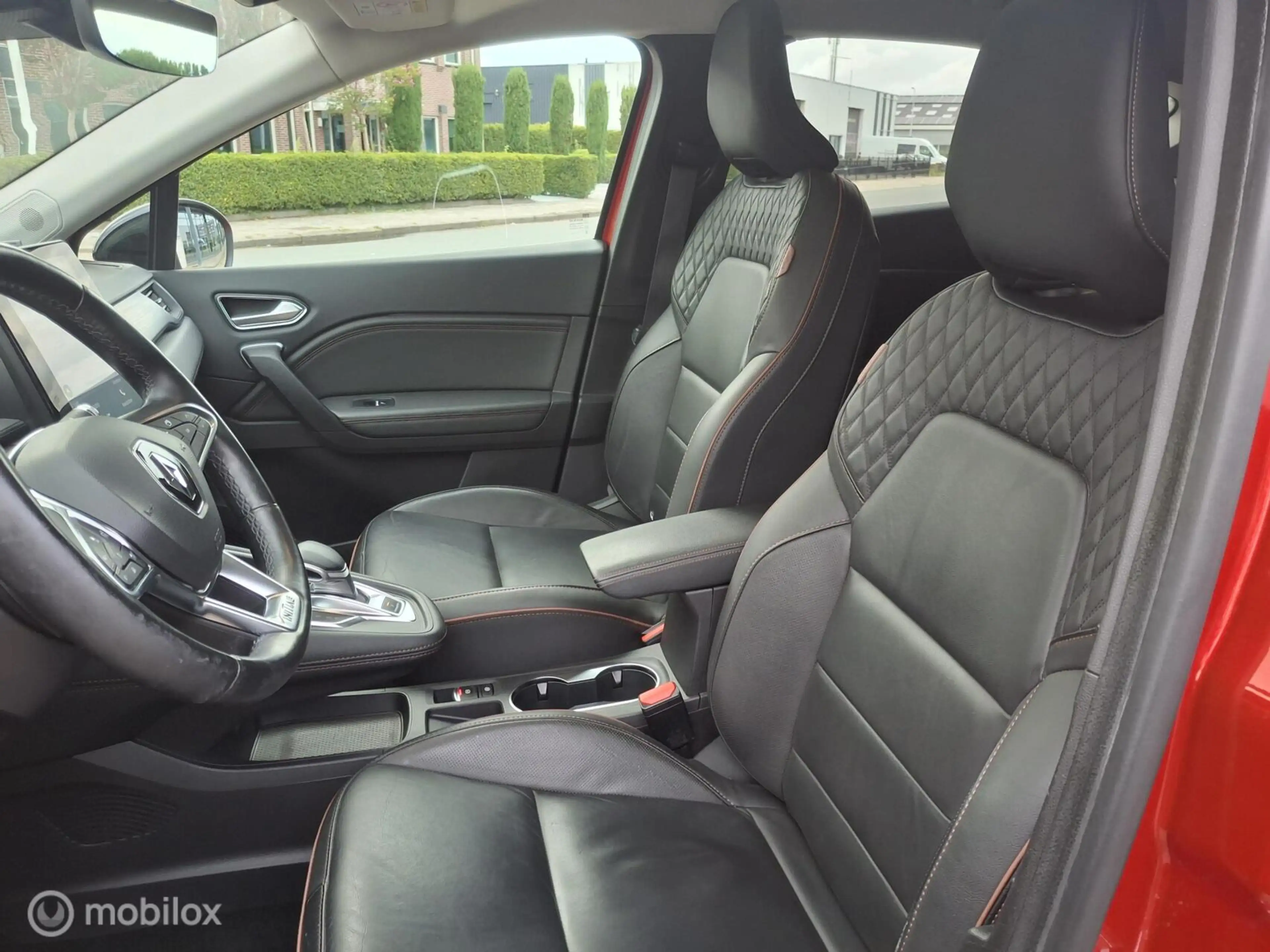 Renault Captur 1.3 TCe 155 Initiale Paris — photo 8