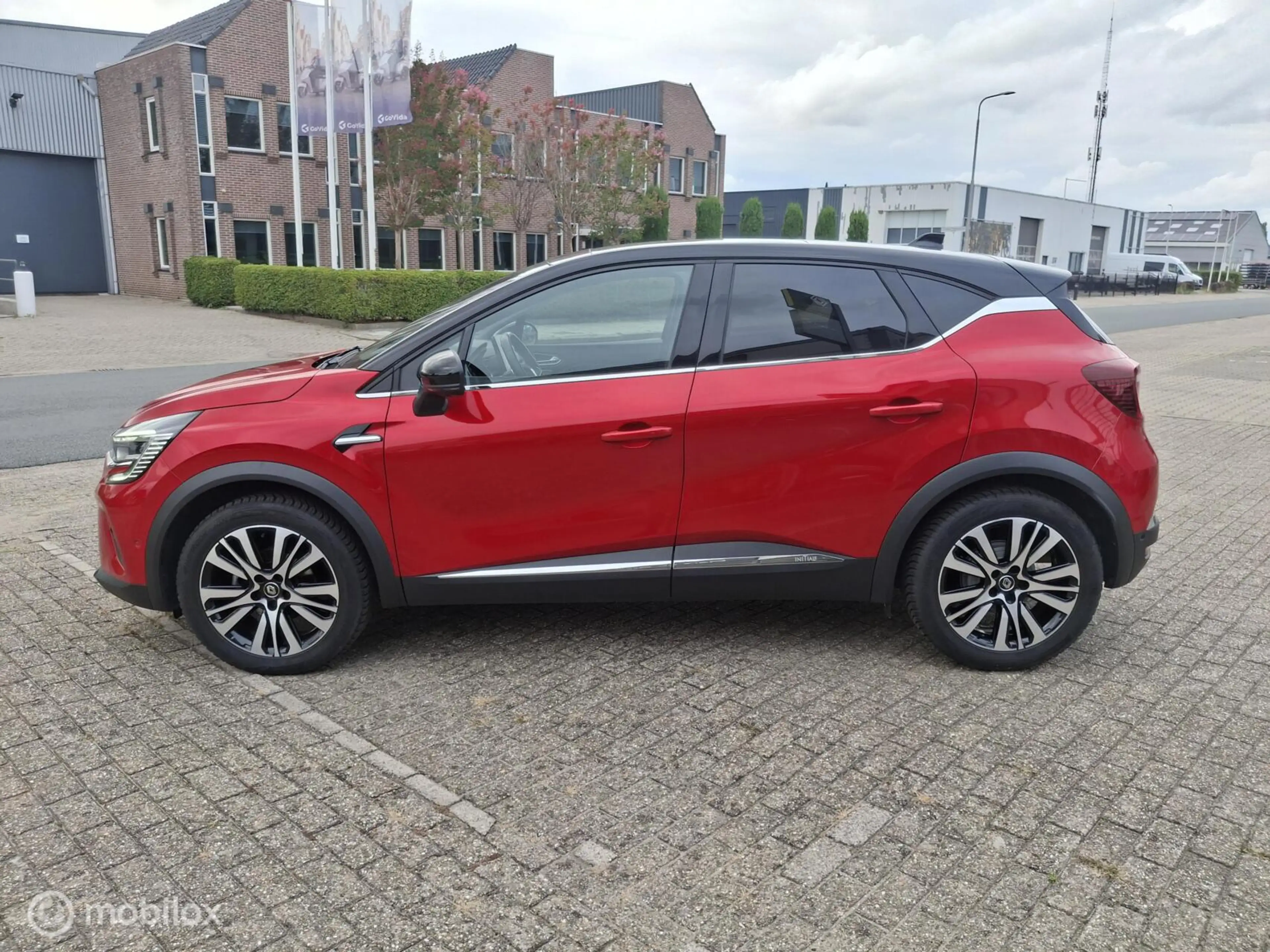 Renault Captur 1.3 TCe 155 Initiale Paris — photo 6