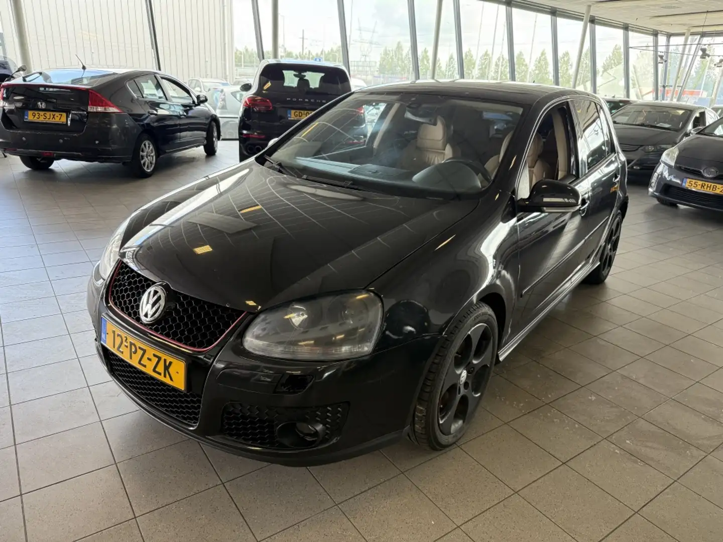 Volkswagen Golf GTI 2.0 TFSI Zwart - 2
