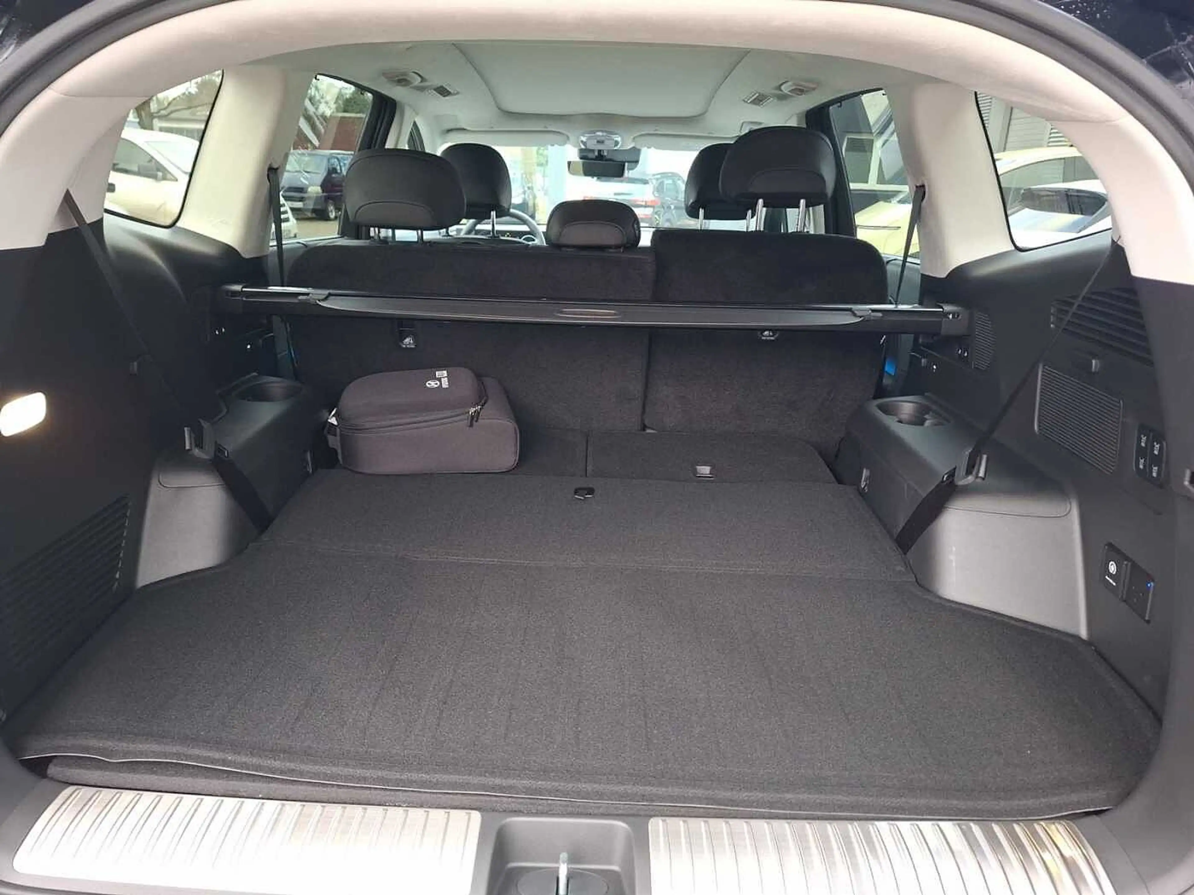 Hyundai IONIQ 9 110 kWh 4WD Performance 'Uniq' + SD — photo 13