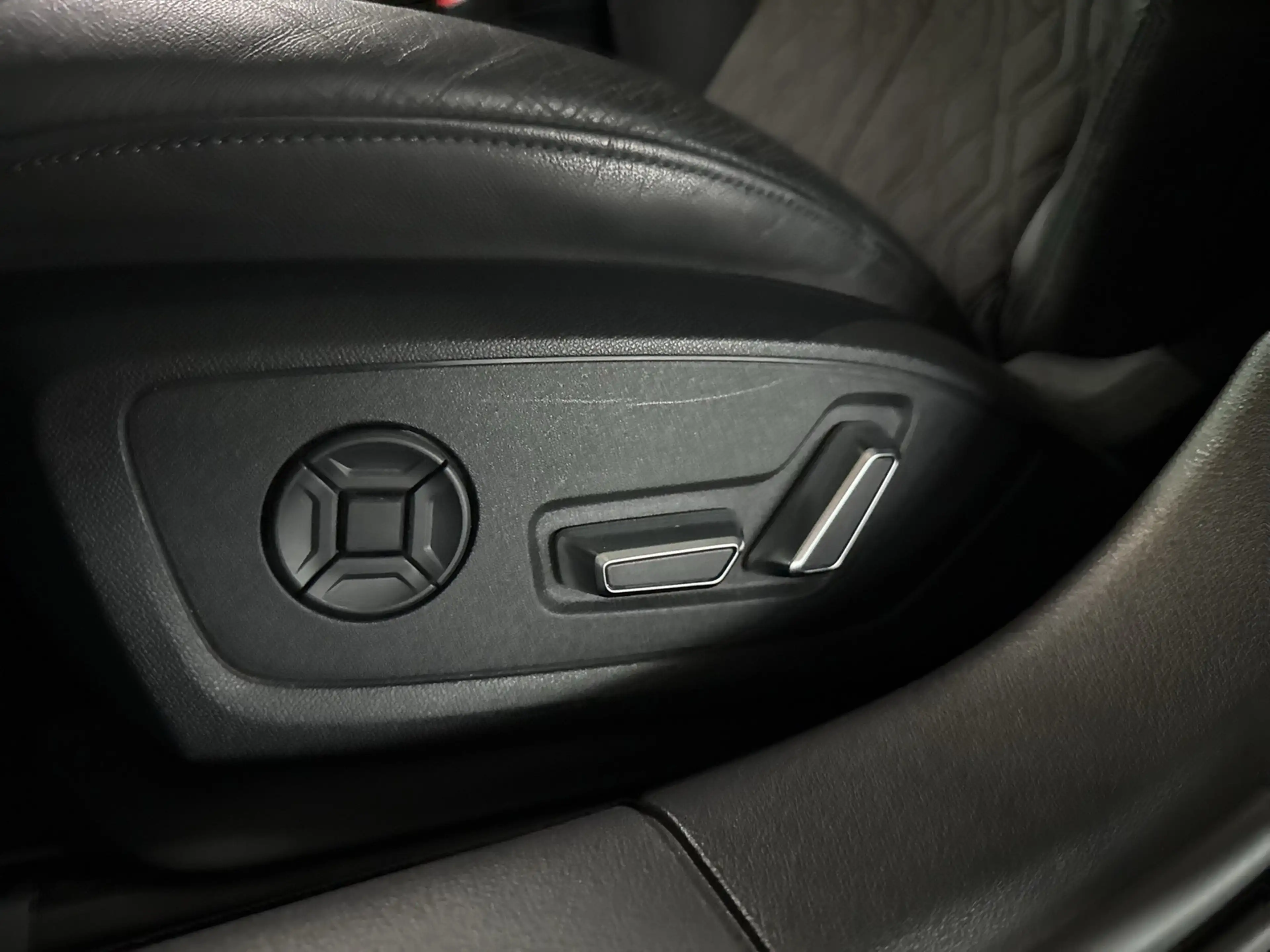 Audi RS6 RS 6 Avant quattro STANDHZ. AHK 360°CAM ACC LM22 — photo 9