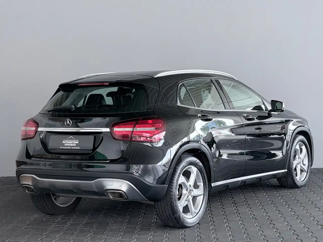 Mercedes-Benz GLA Automatik NAVI PDC SHZ, миниатюра 4