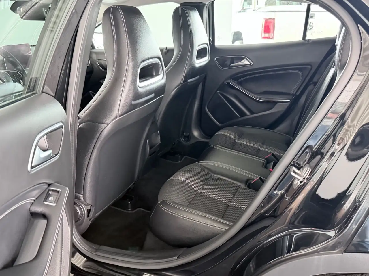 Mercedes-Benz GLA Automatik NAVI PDC SHZ, миниатюра 15