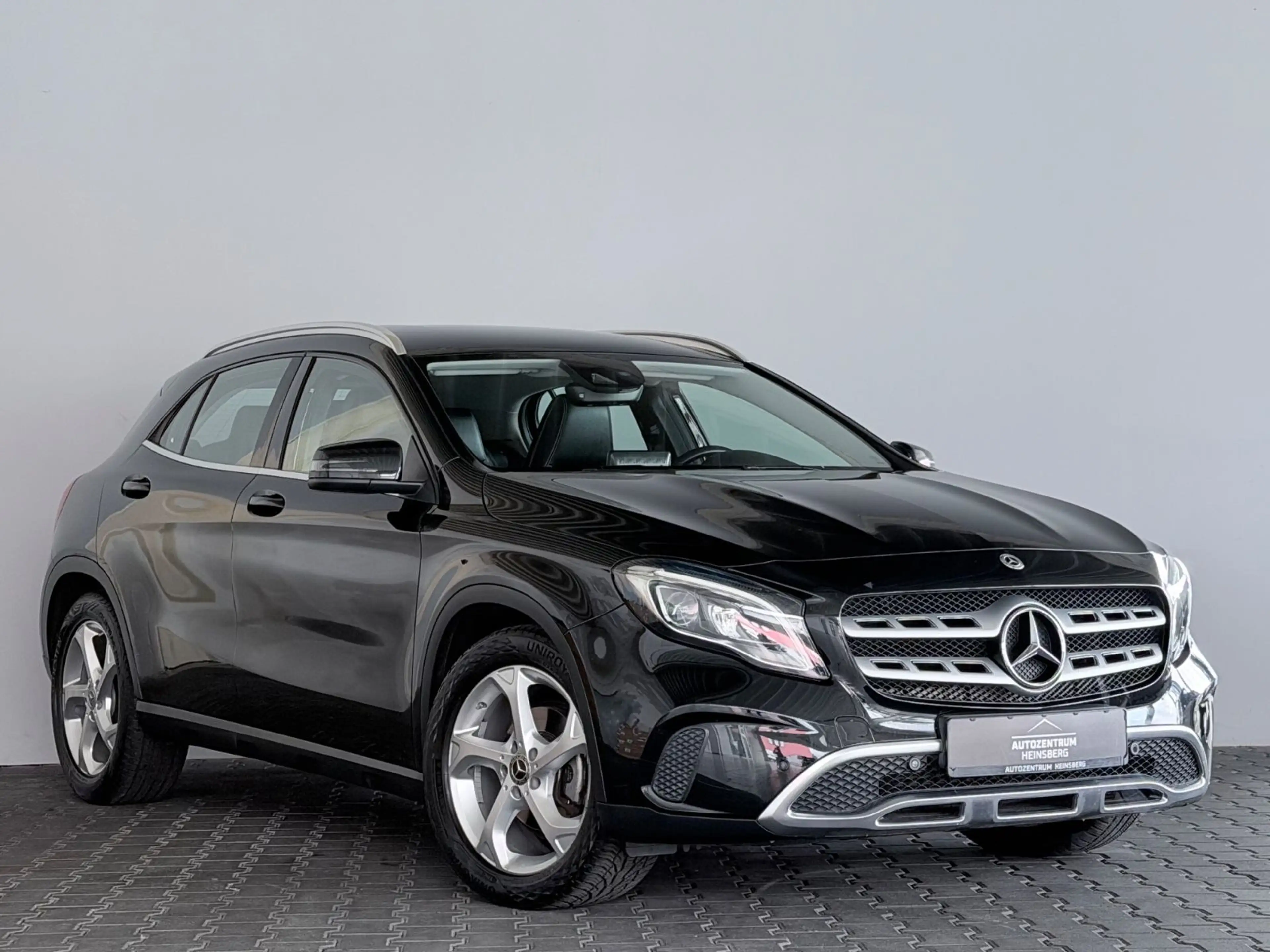 Mercedes-Benz GLA 180 Automatik NAVI|PDC|SHZ — photo 5