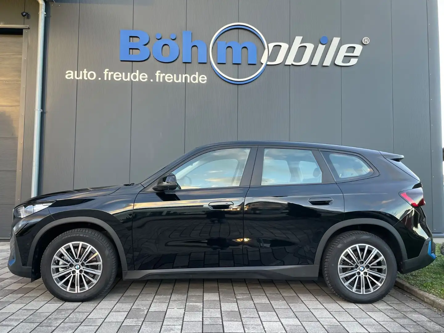BMW iX1 xDrive30/HeadUp/Komfort/LED/360°Kamera Schwarz - 1