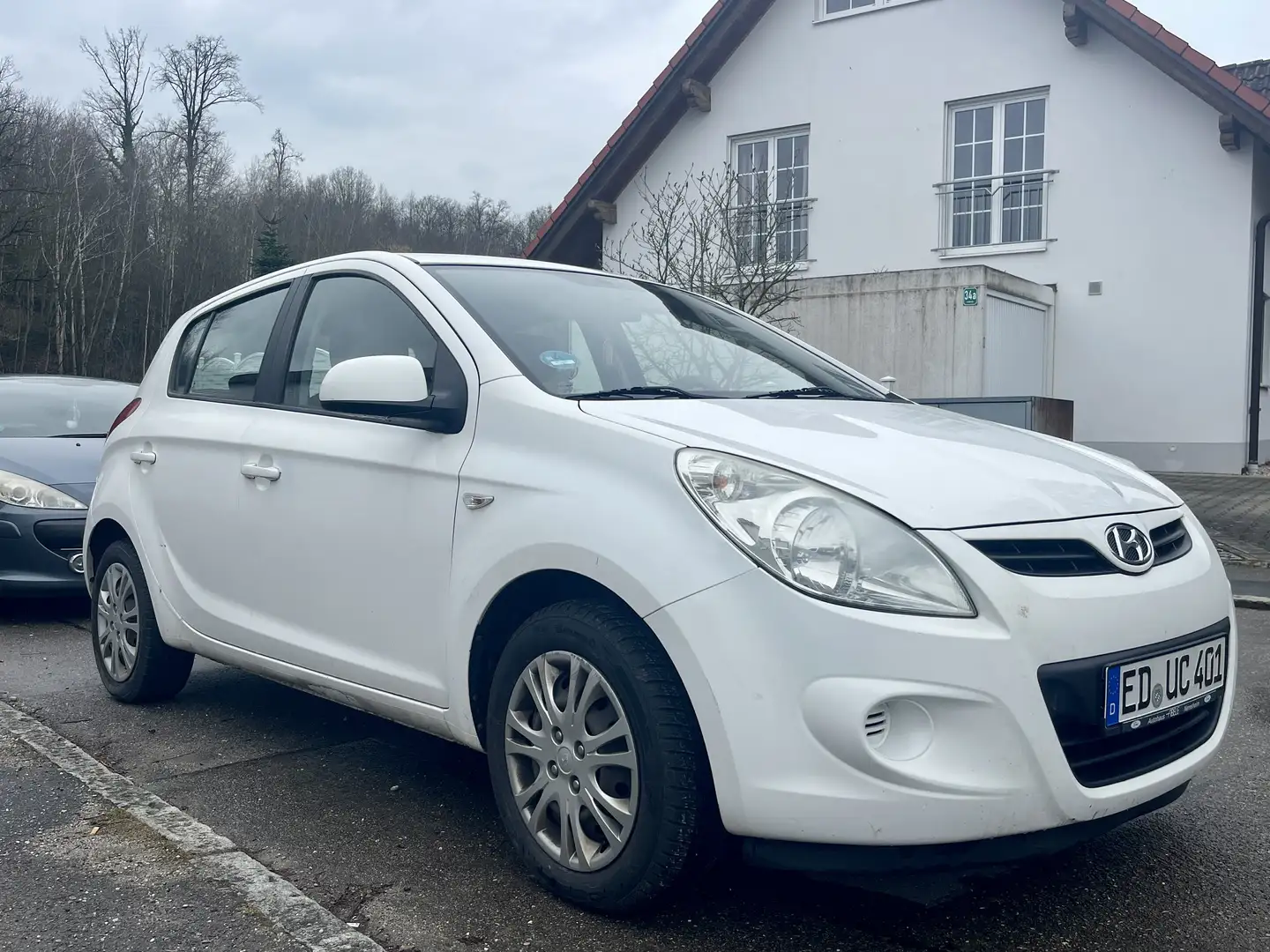 Hyundai i20 1.2 Classic Weiß - 1